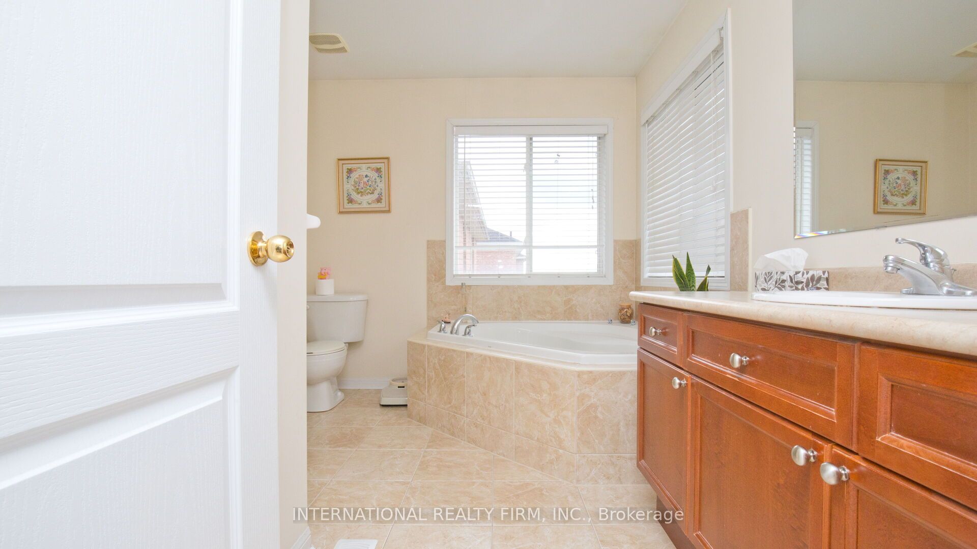 30 Benmore Crescent Property Photo 17