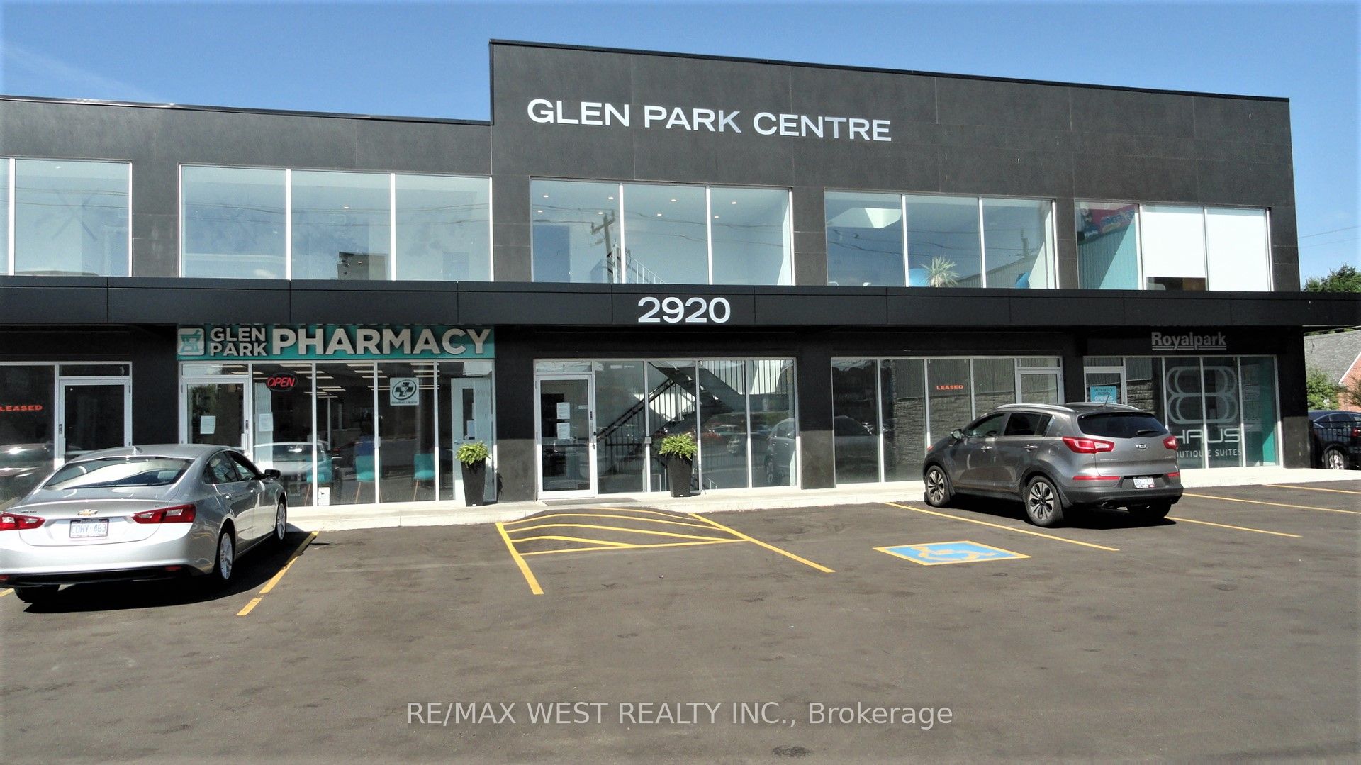 #ll2 - 2920 Dufferin Street Property Photo 3