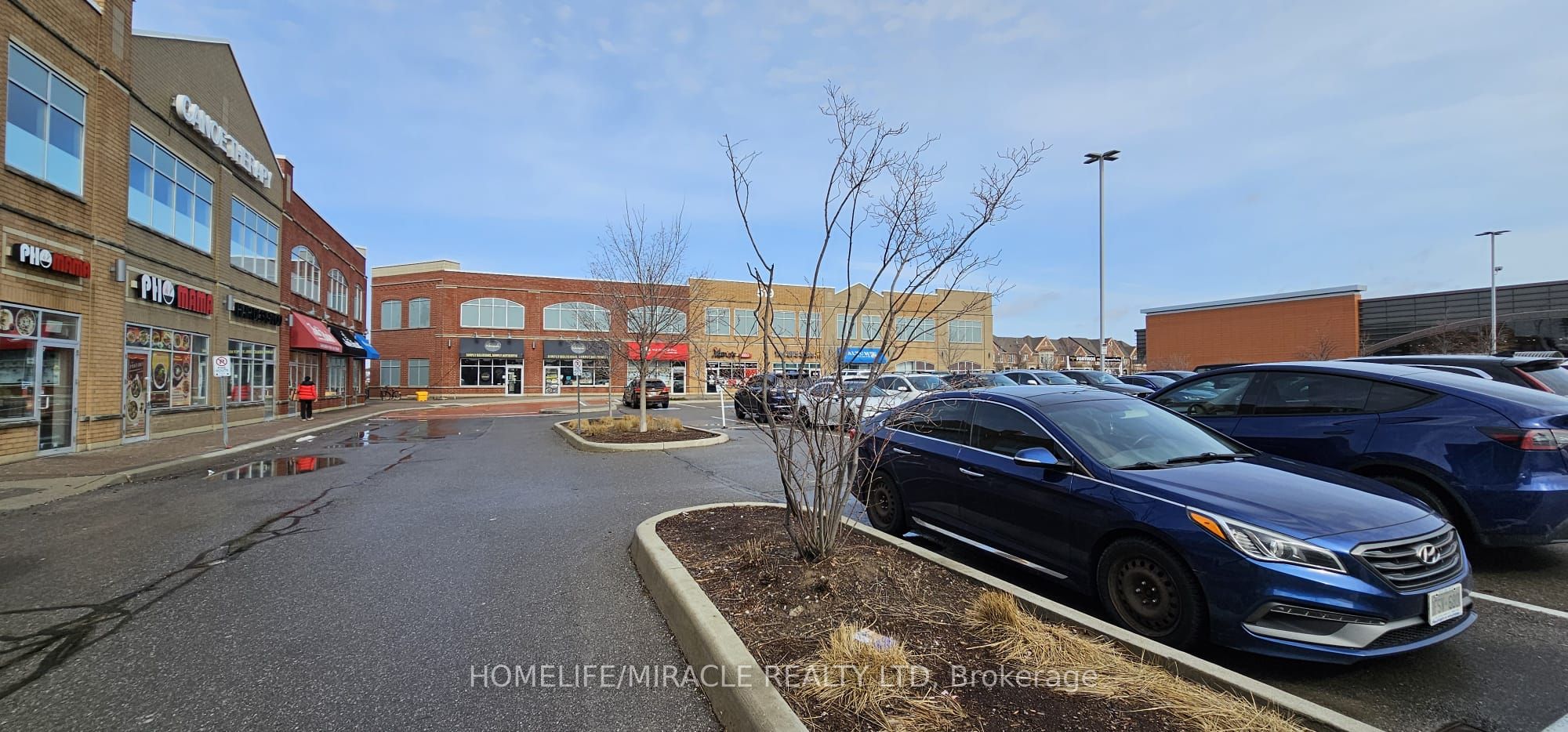515 Dundas Street Property Photo 7