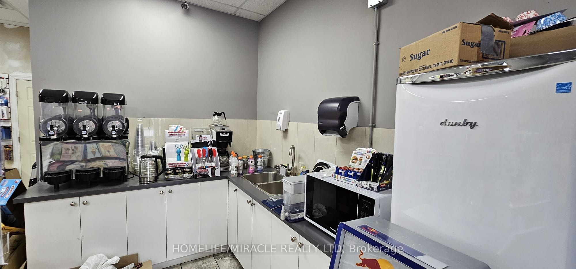 515 Dundas Street Property Photo 17