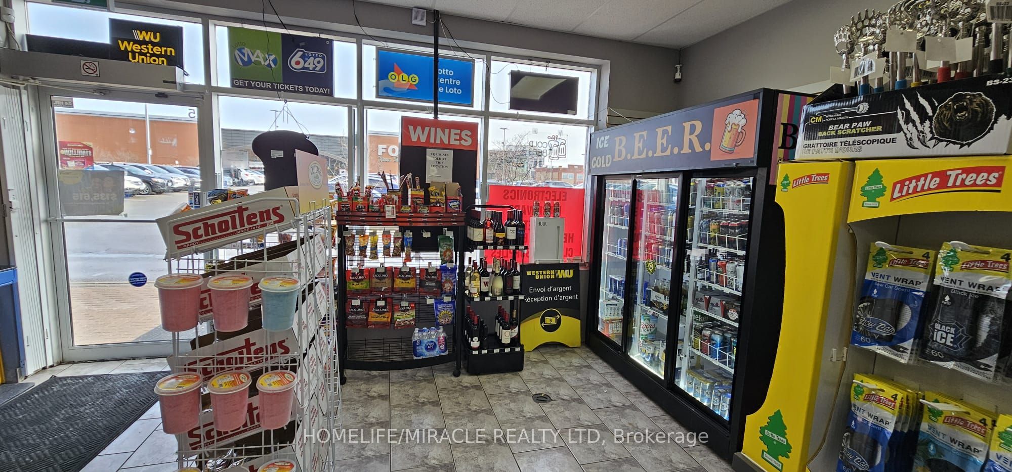 515 Dundas Street Property Photo 25
