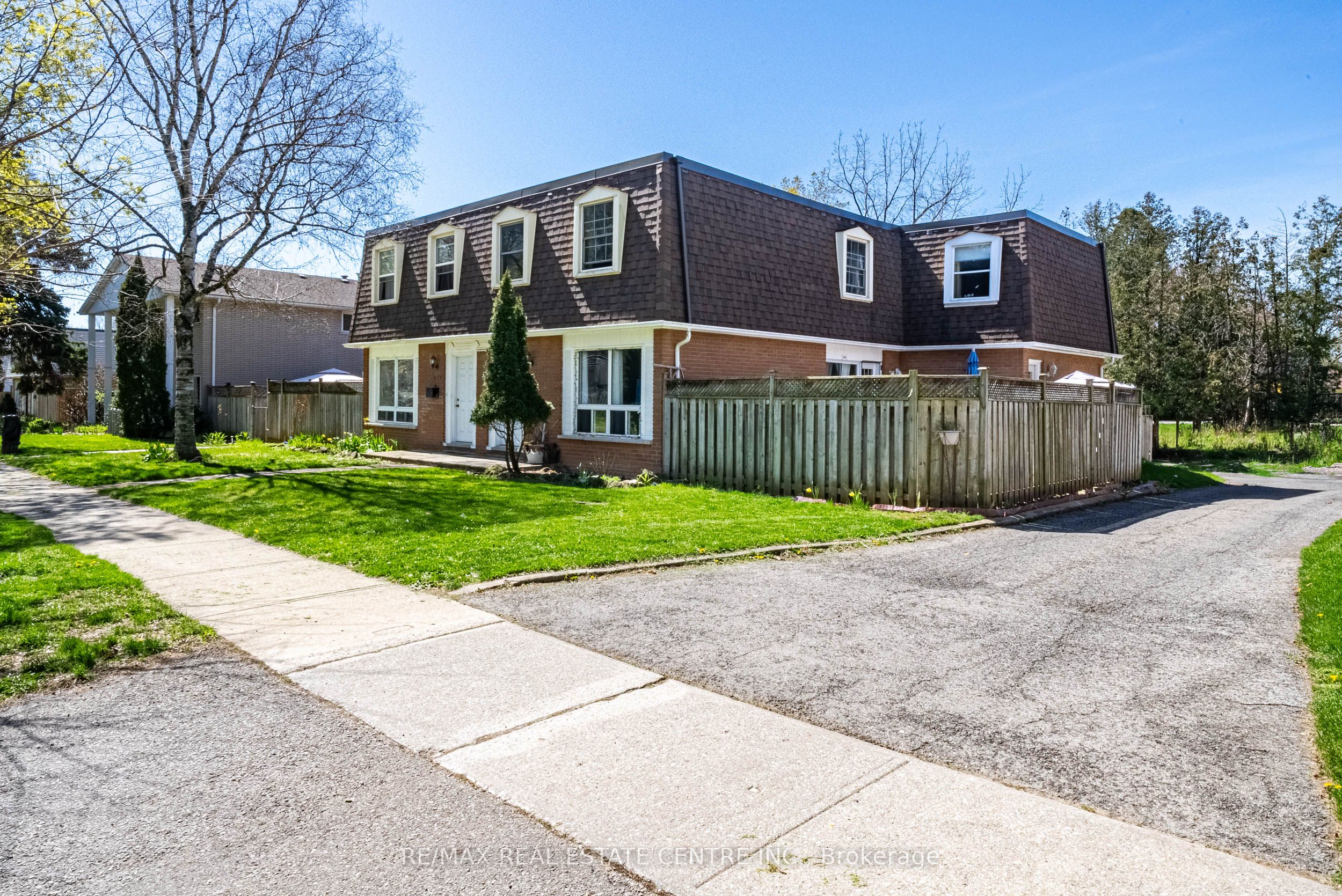 648-654 Francis Road Property Photo 3