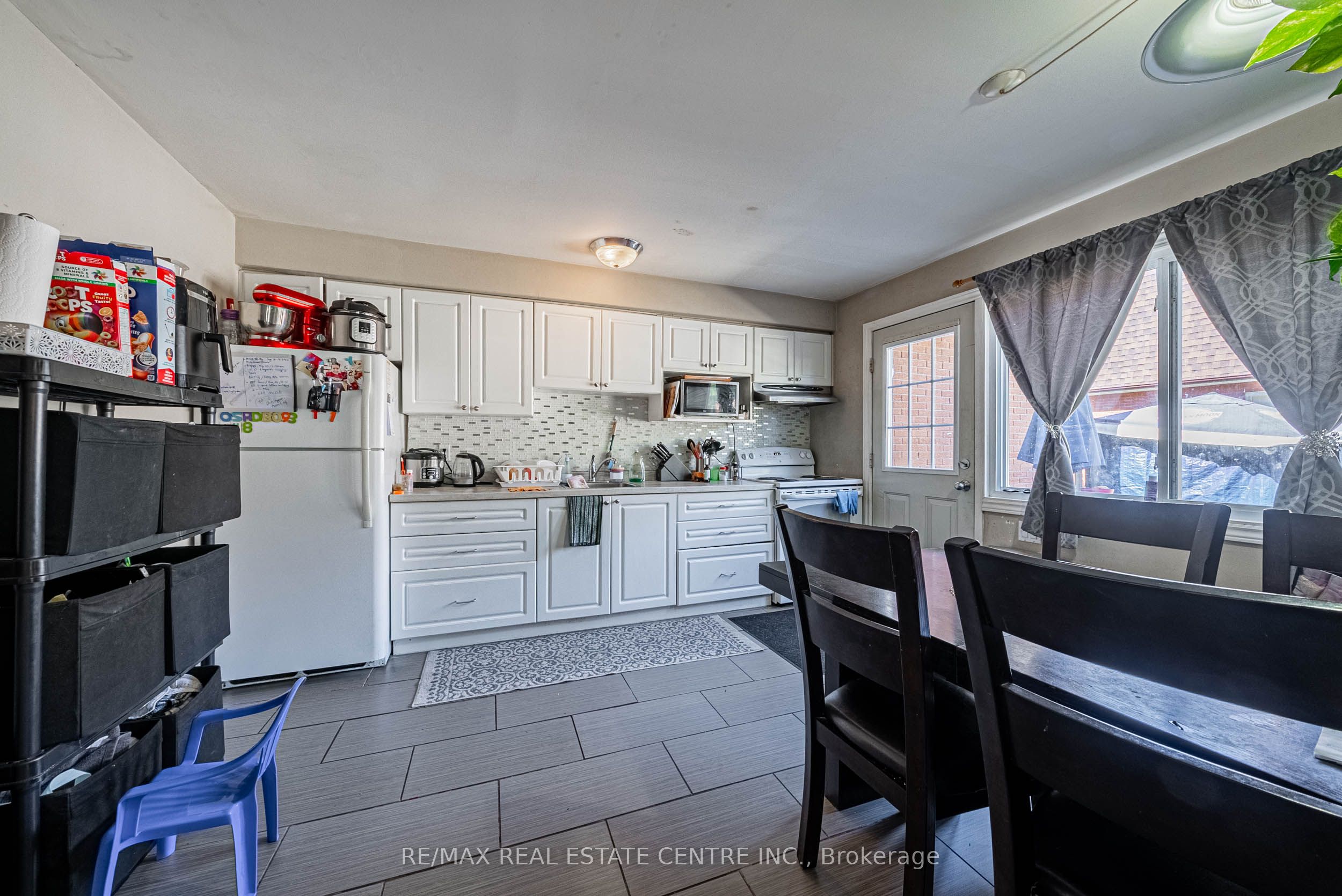 648-654 Francis Road Property Photo 19