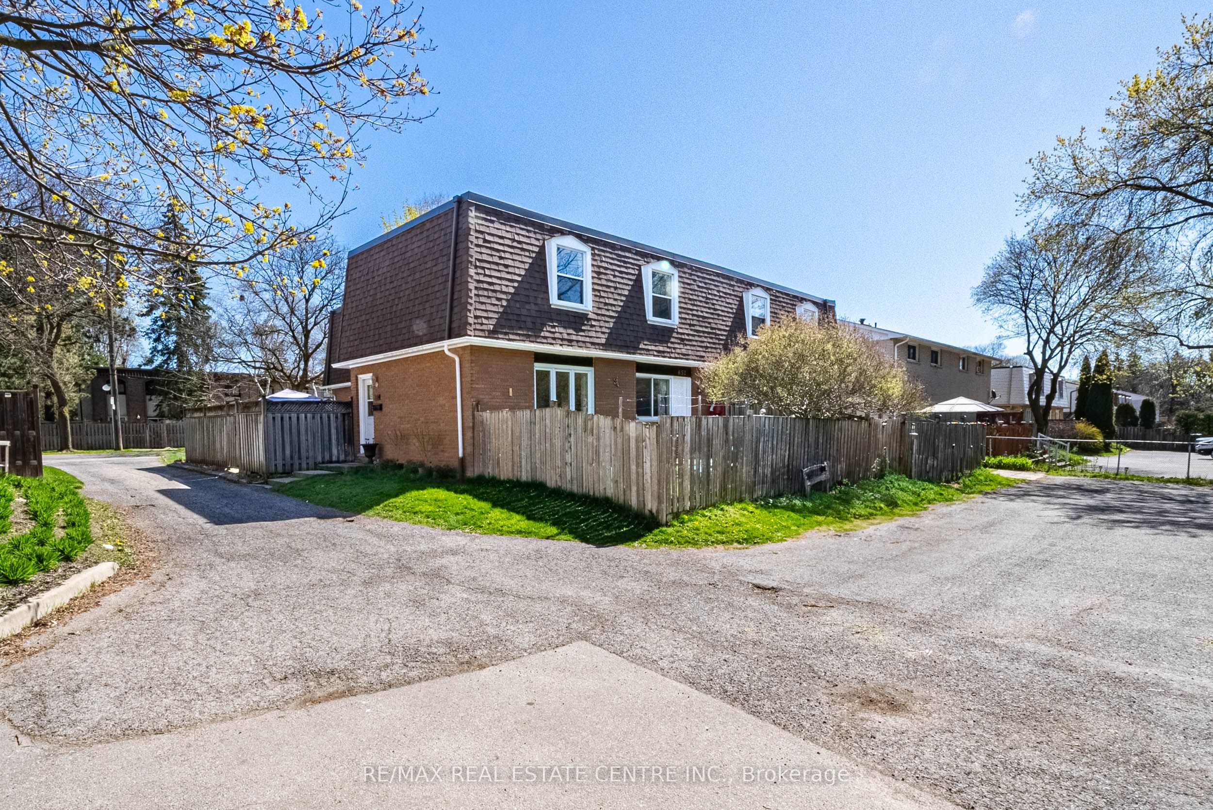 648-654 Francis Road Property Photo 21