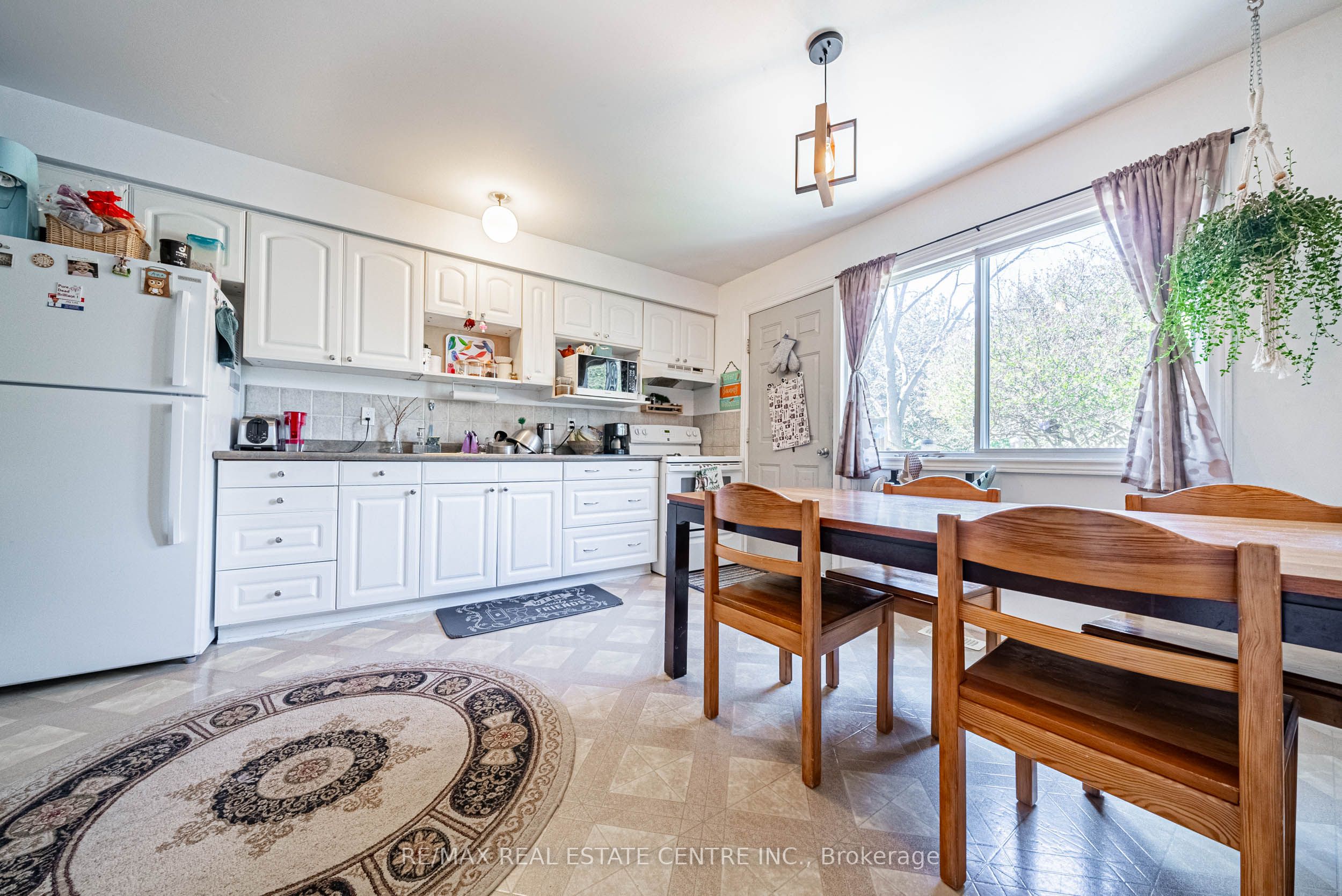 648-654 Francis Road Property Photo 24