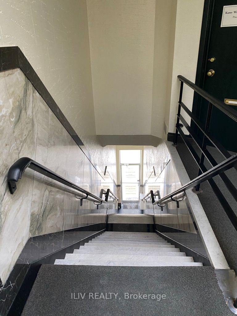 #suite 7 - 2487 Bloor Street Property Photo 6