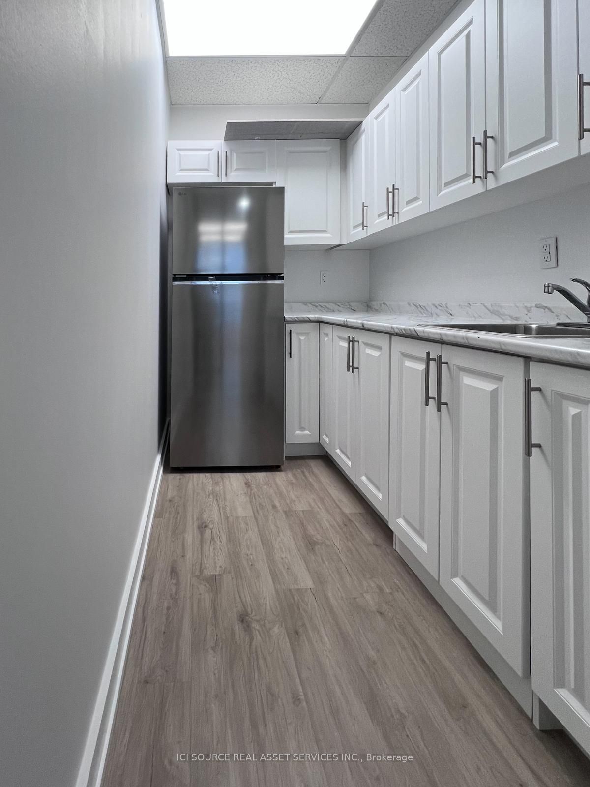 #322 - 2560 Matheson Boulevard Property Photo 10