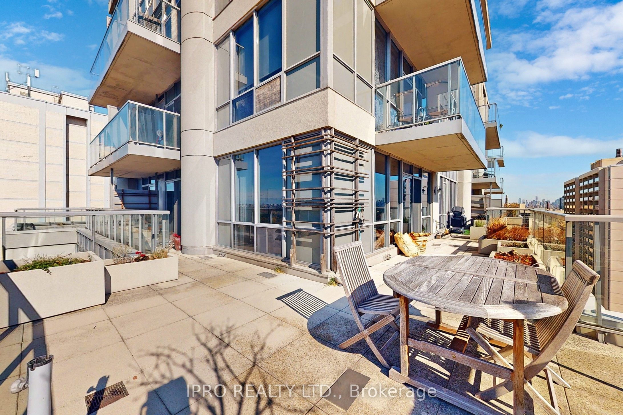 70 High Park Avenue 1804 Property Photo 1
