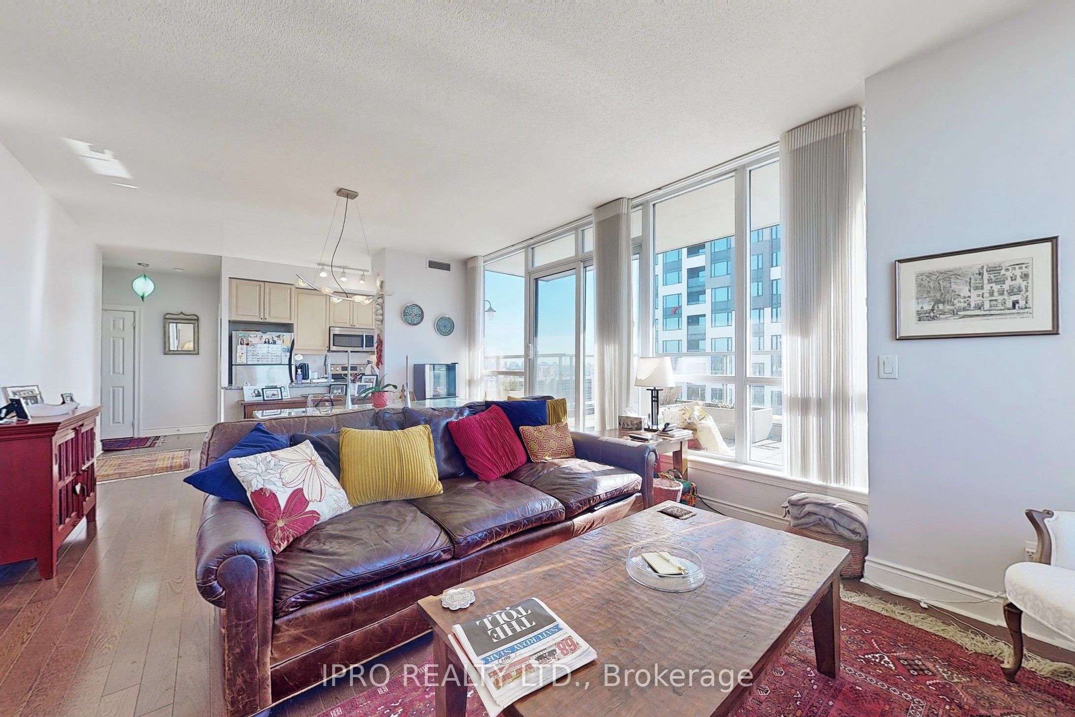 70 High Park Avenue 1804 Property Photo 7