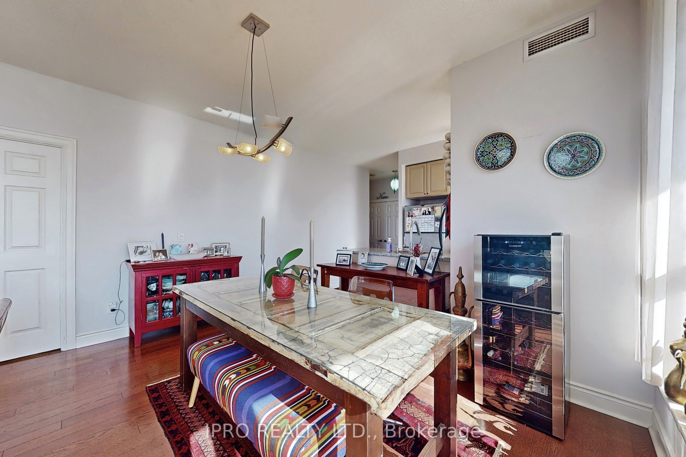70 High Park Avenue 1804 Property Photo 11