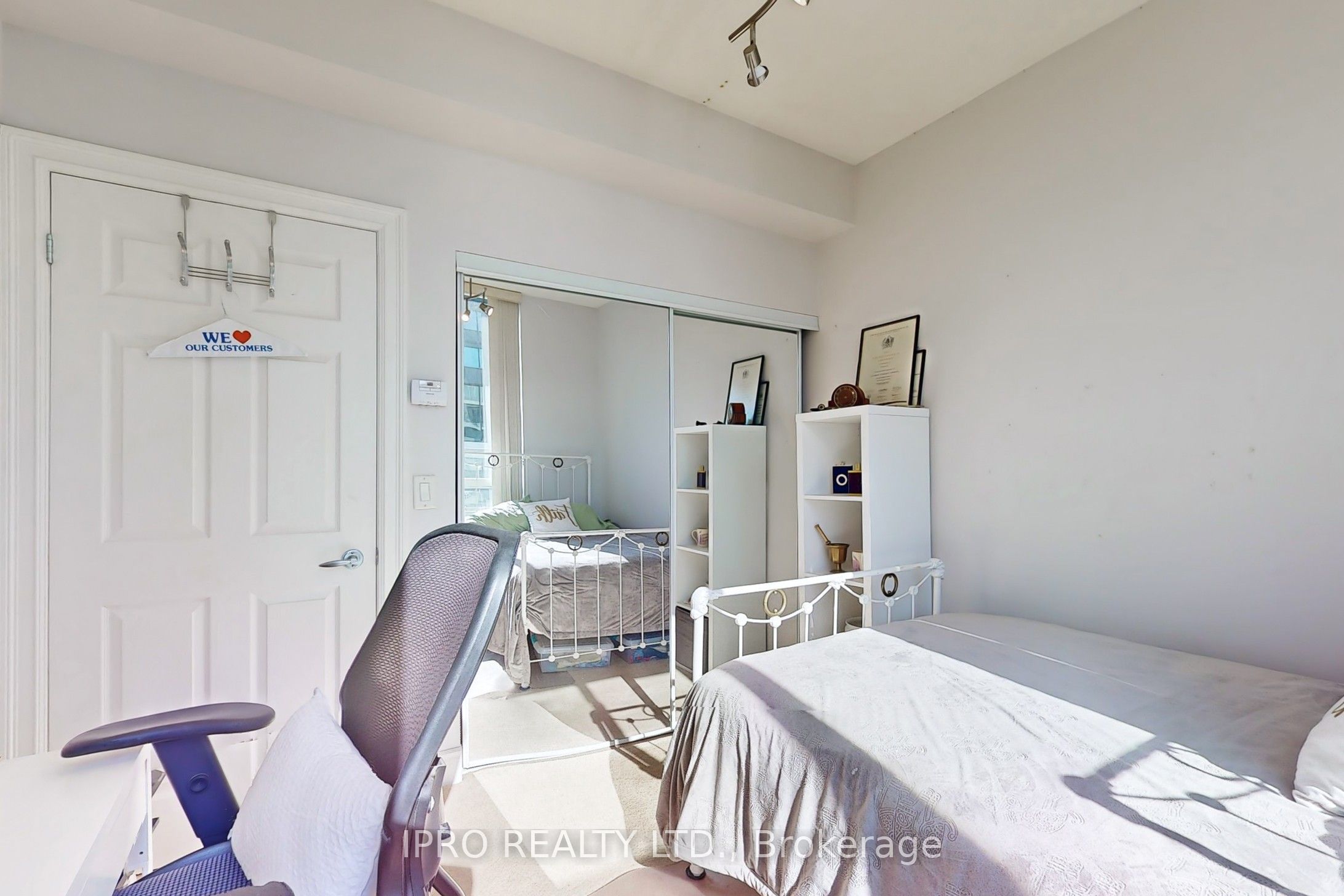70 High Park Avenue 1804 Property Photo 24