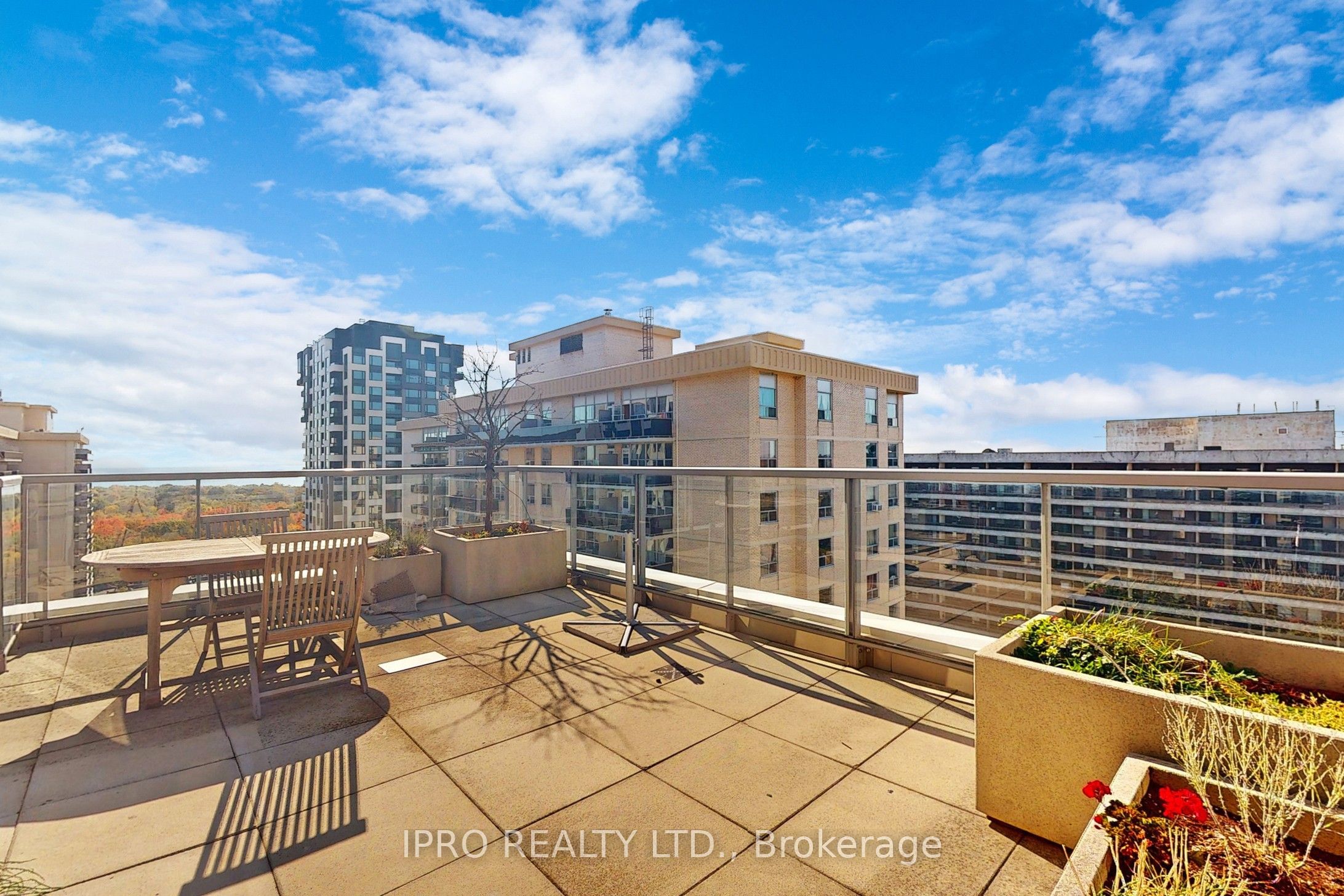 70 High Park Avenue 1804 Property Photo 30