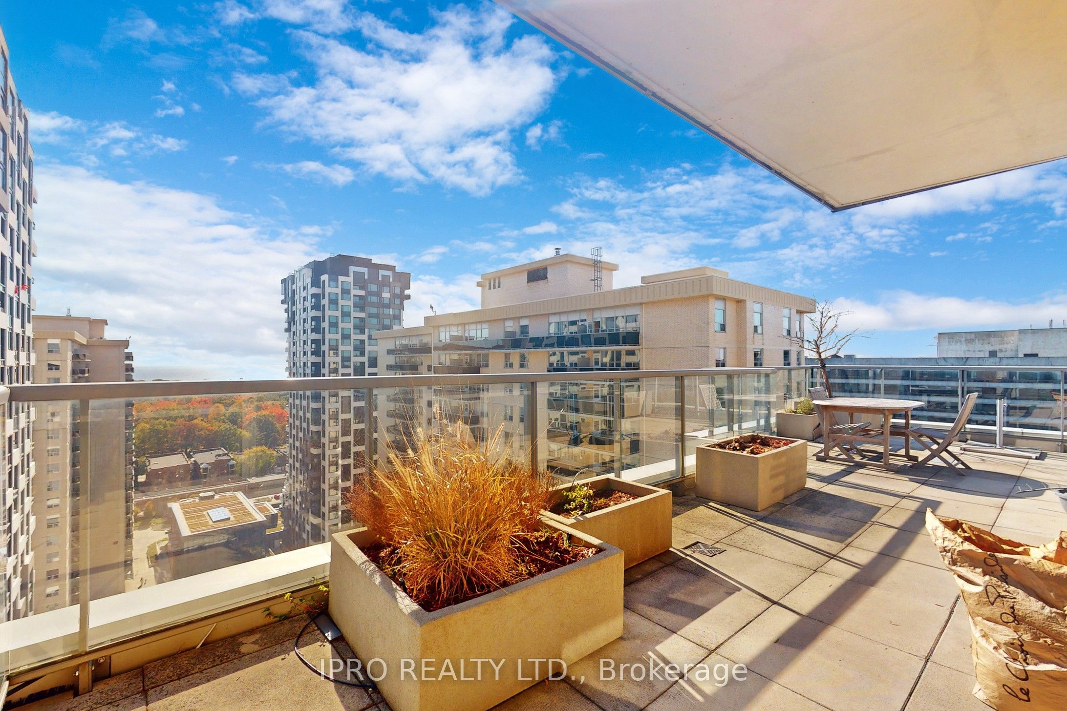 70 High Park Avenue 1804 Property Photo 31