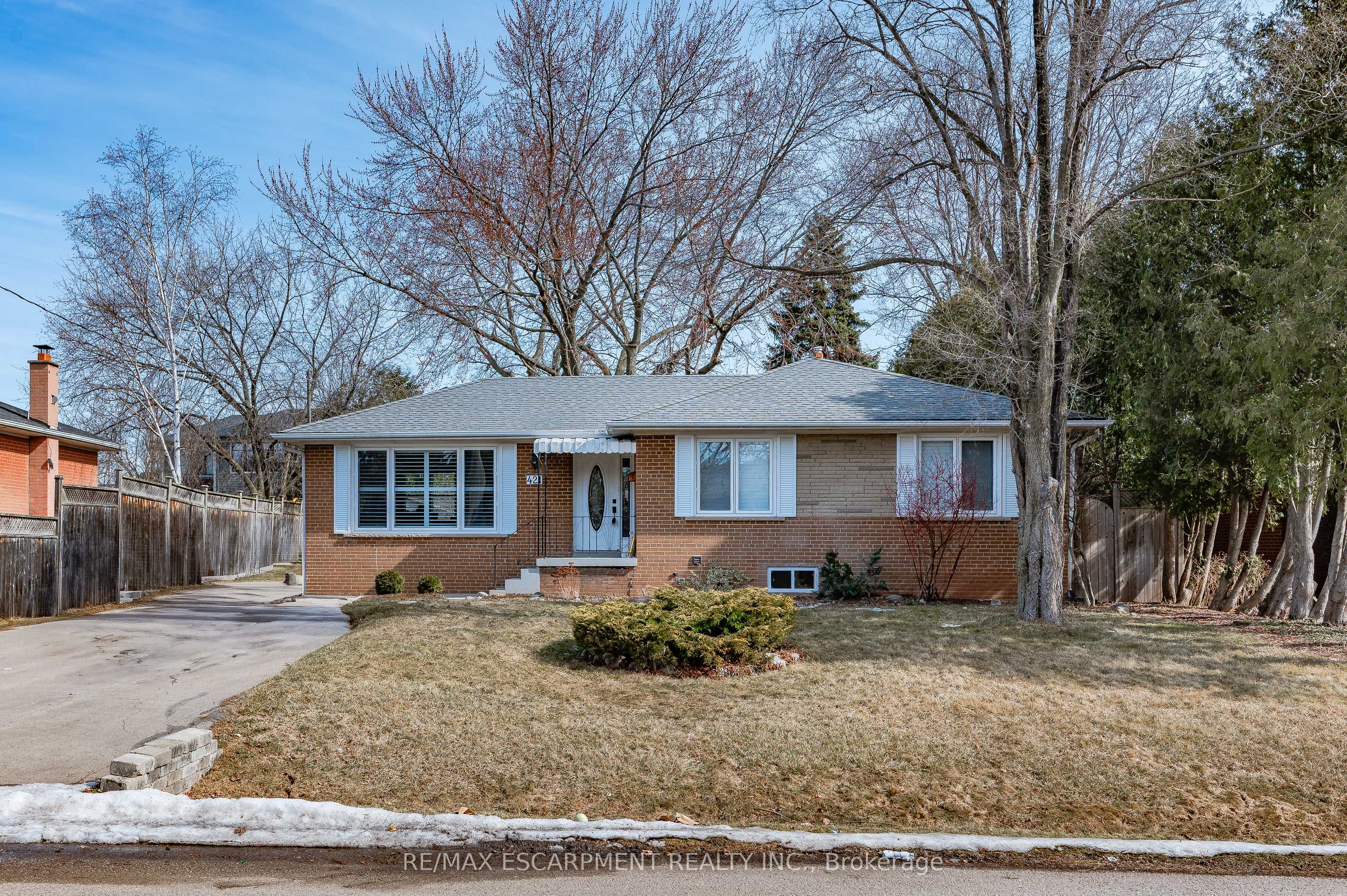 #lower - 421 Seaton Drive Property Photo