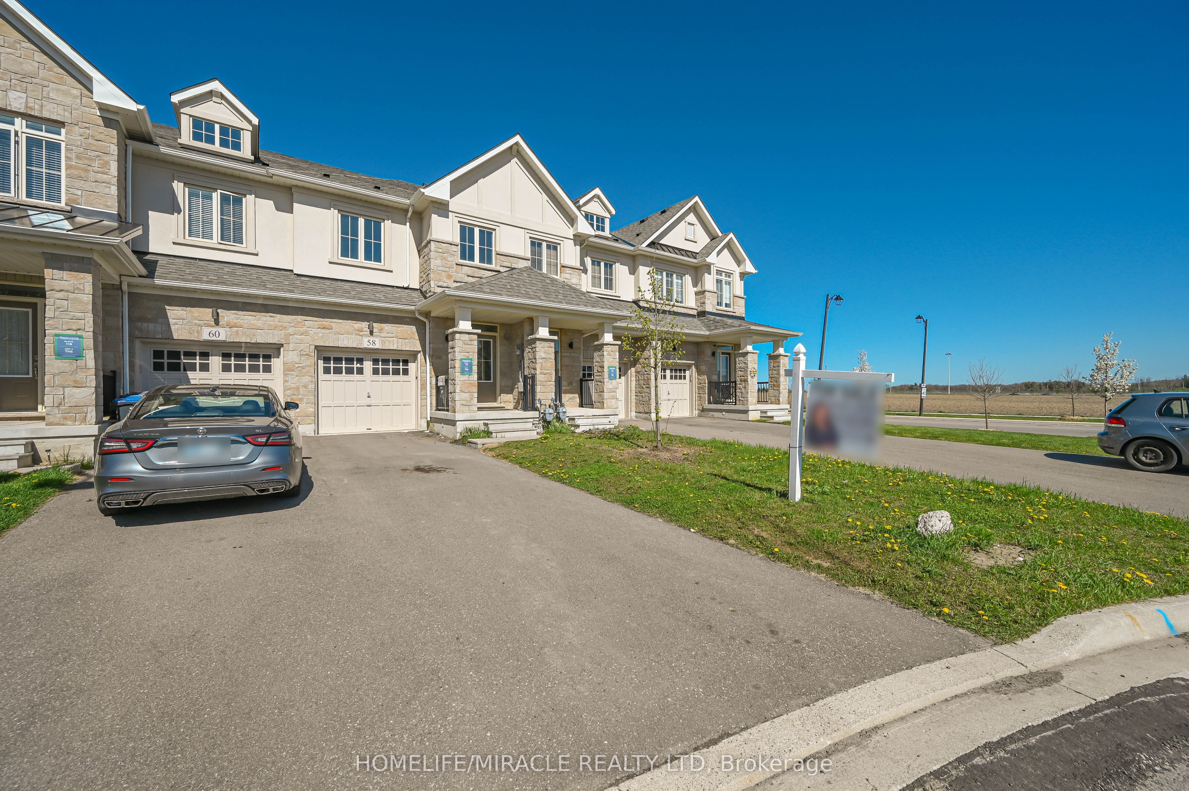 58 Doris Pawley Crescent Property Photo 2