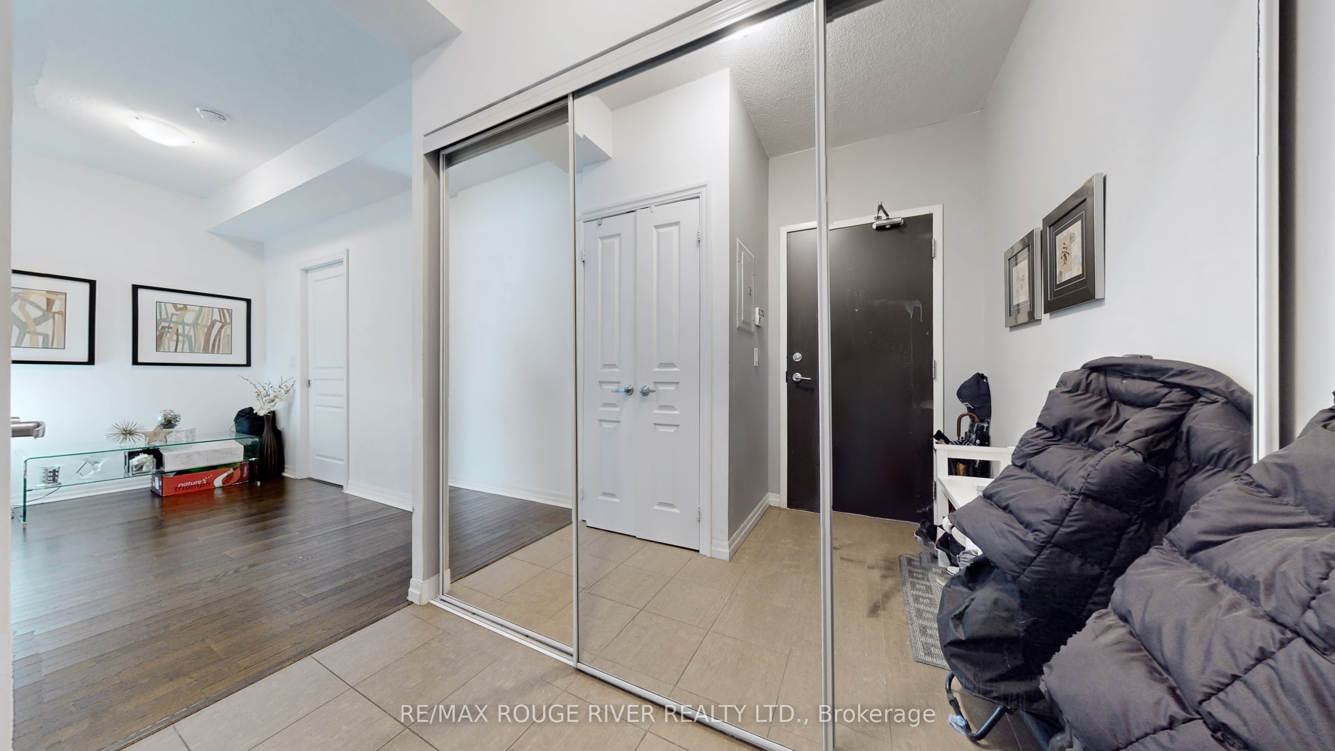 225 Webb Drive 3001 Property Photo 9