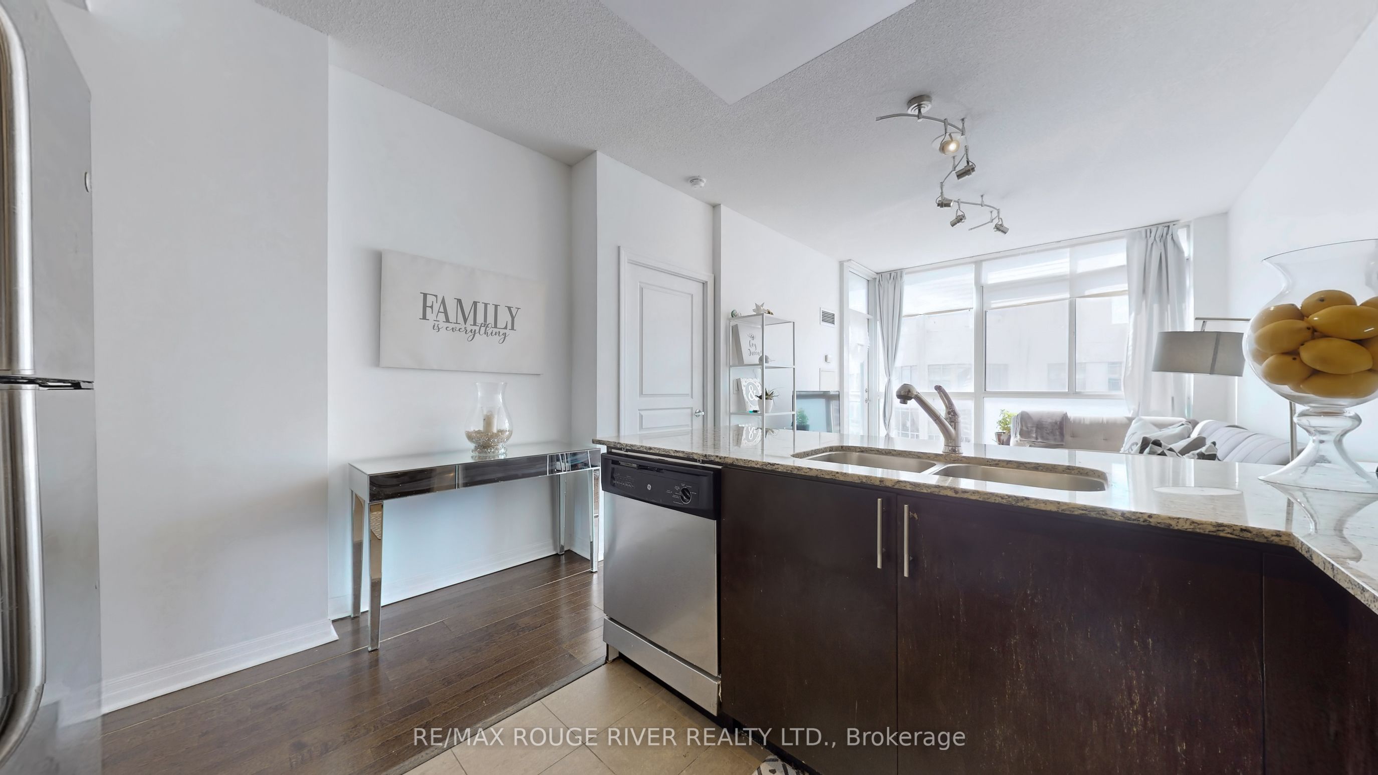 225 Webb Drive 3001 Property Photo 14