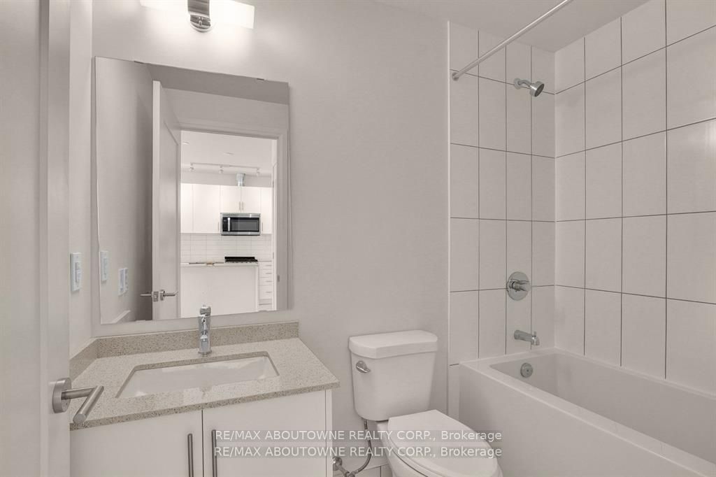 509 Dundas St W Property Photo 9