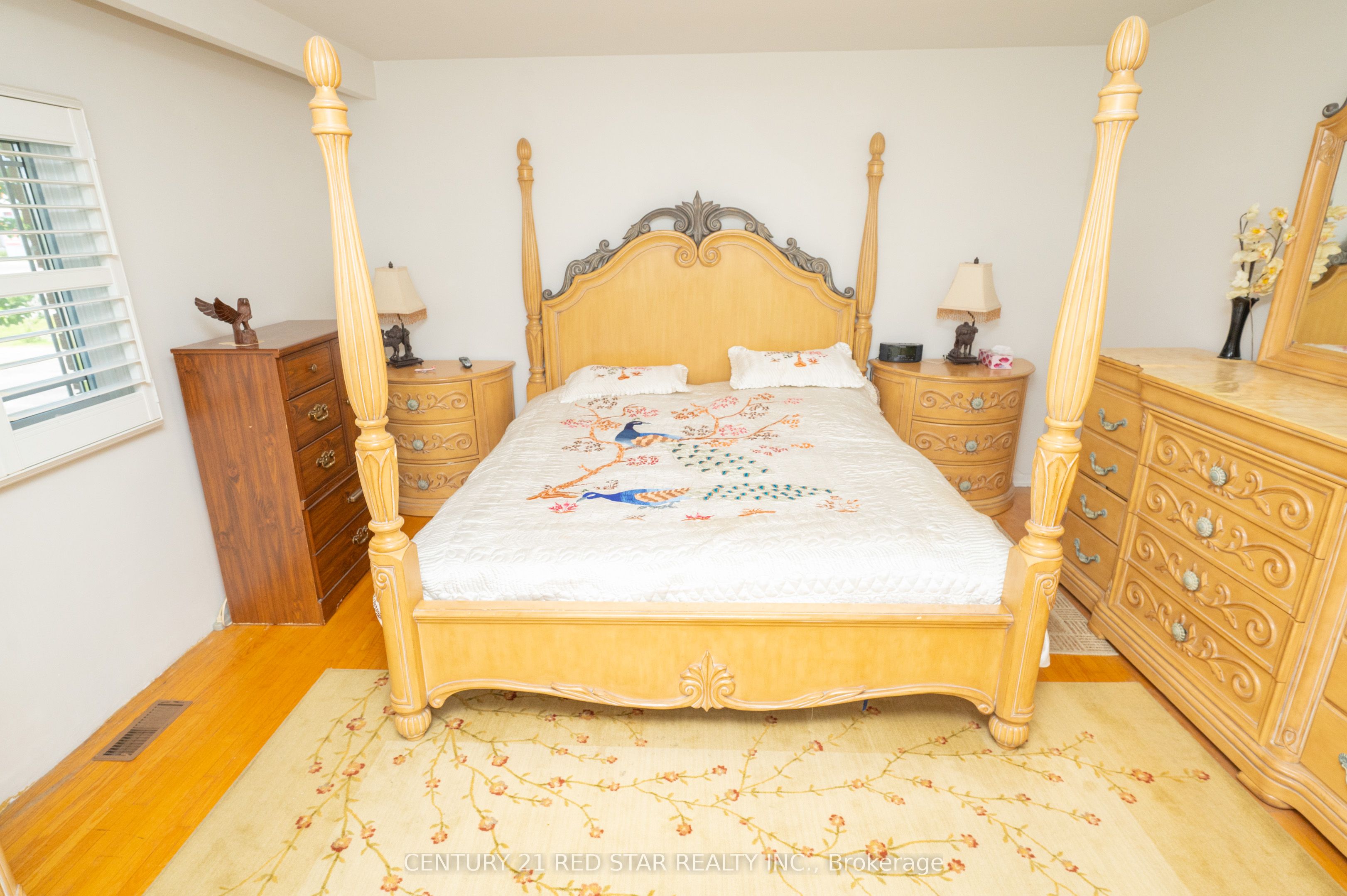 5955 Mayfield Road Property Photo 7