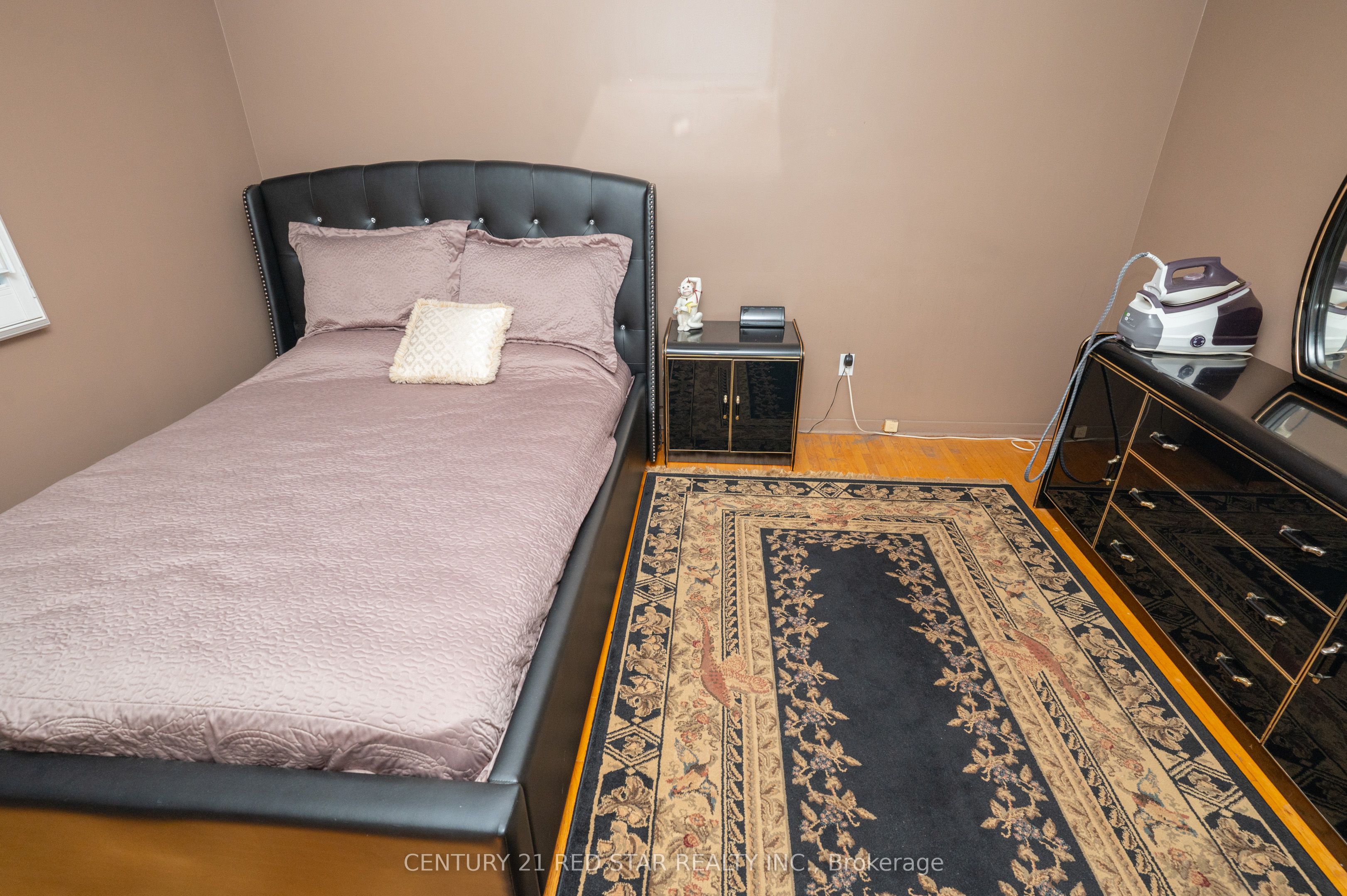 5955 Mayfield Road Property Photo 18