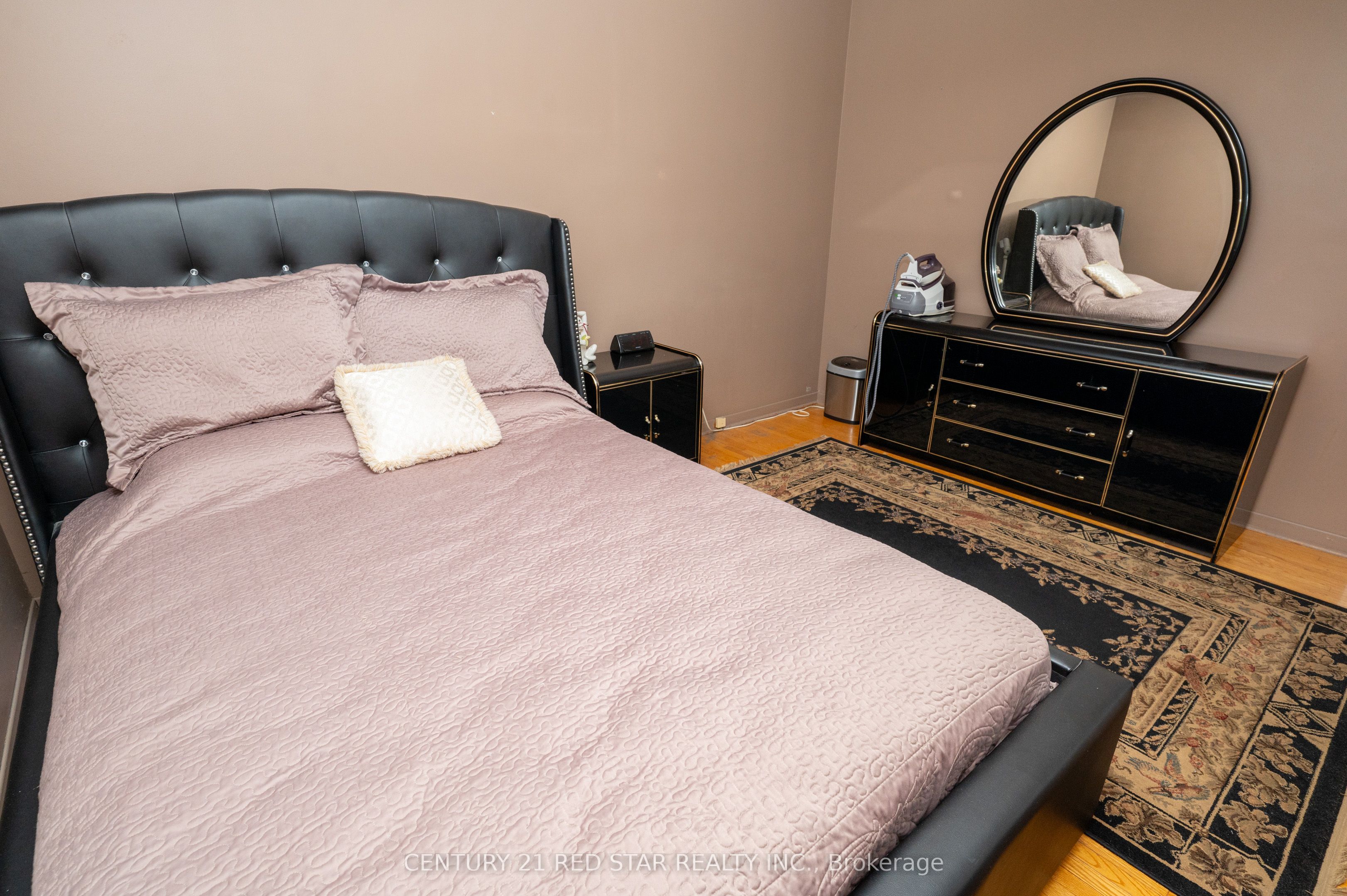 5955 Mayfield Road Property Photo 19