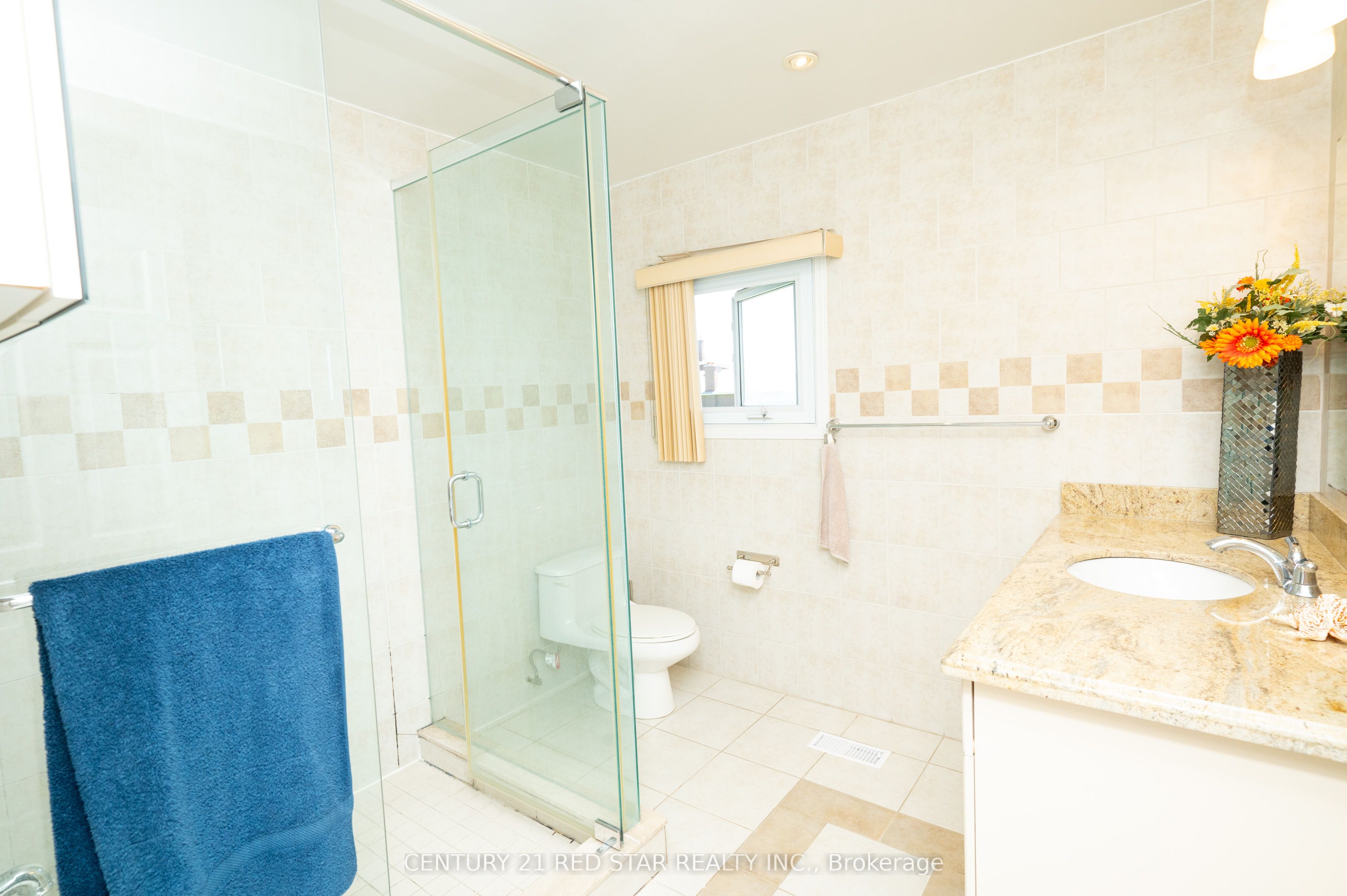 5955 Mayfield Road Property Photo 7