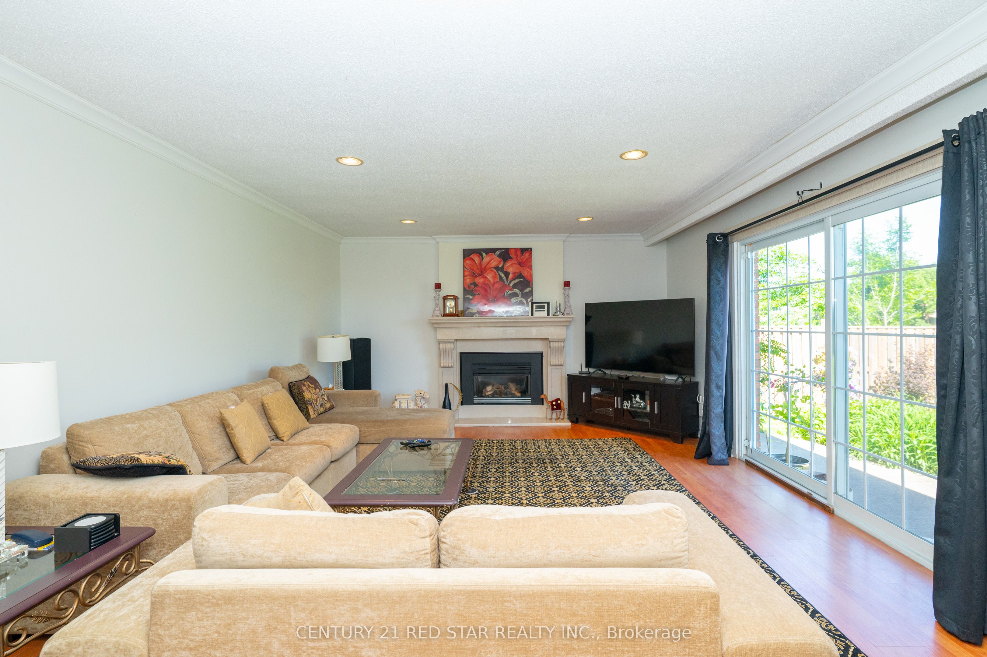 5955 Mayfield Road Property Photo 16