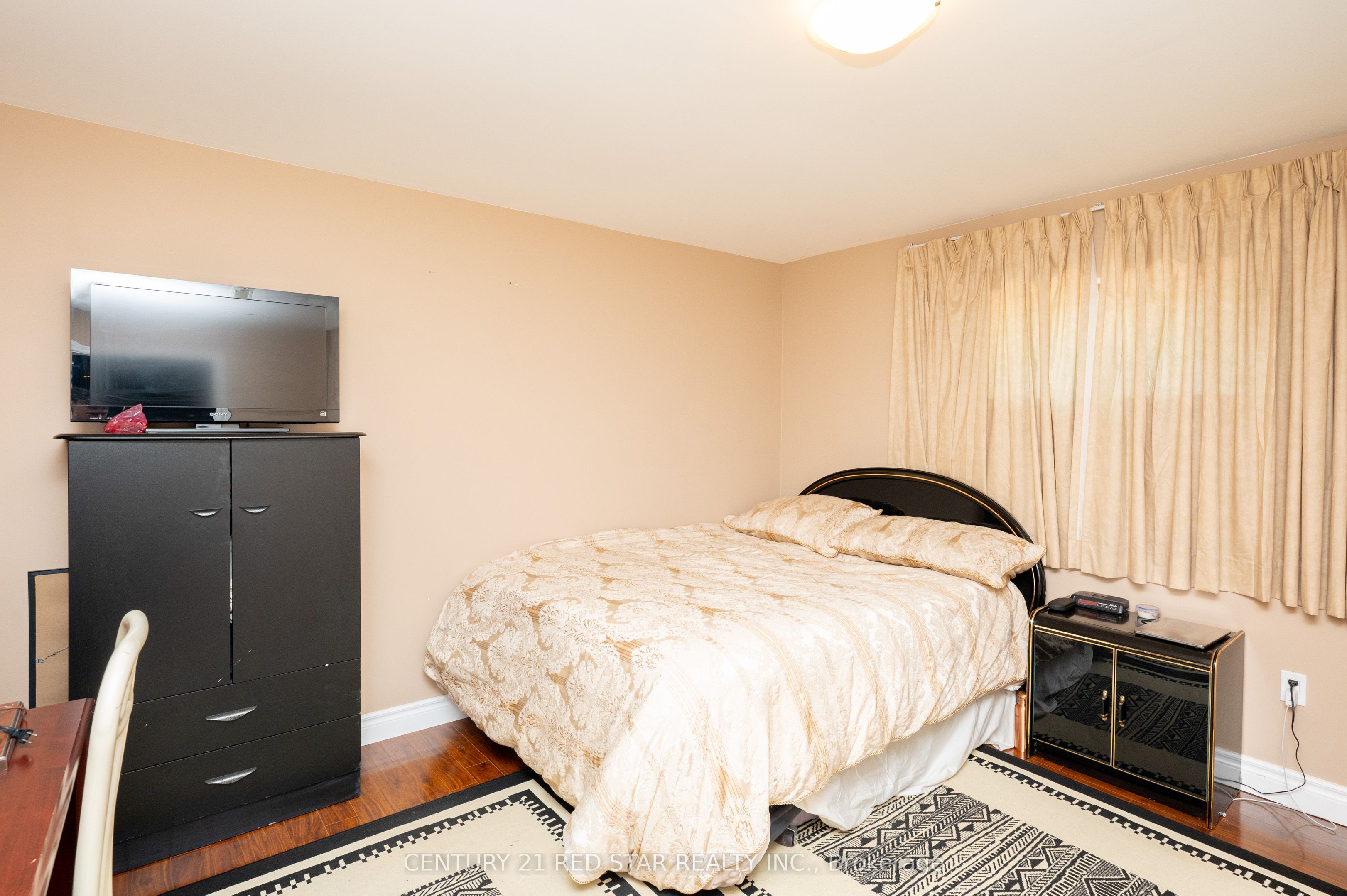 5955 Mayfield Road Property Photo 19