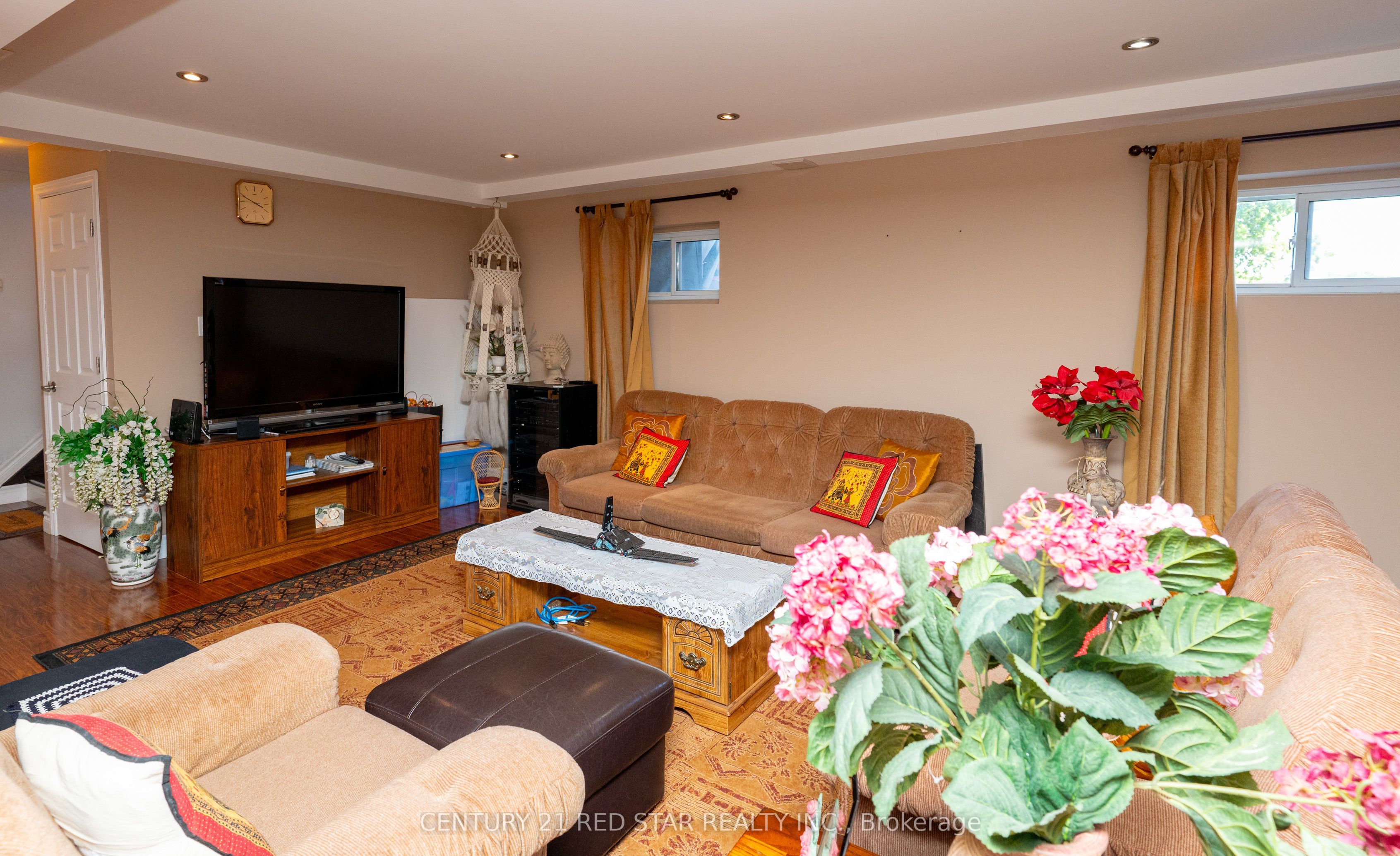 5955 Mayfield Road Property Photo 23
