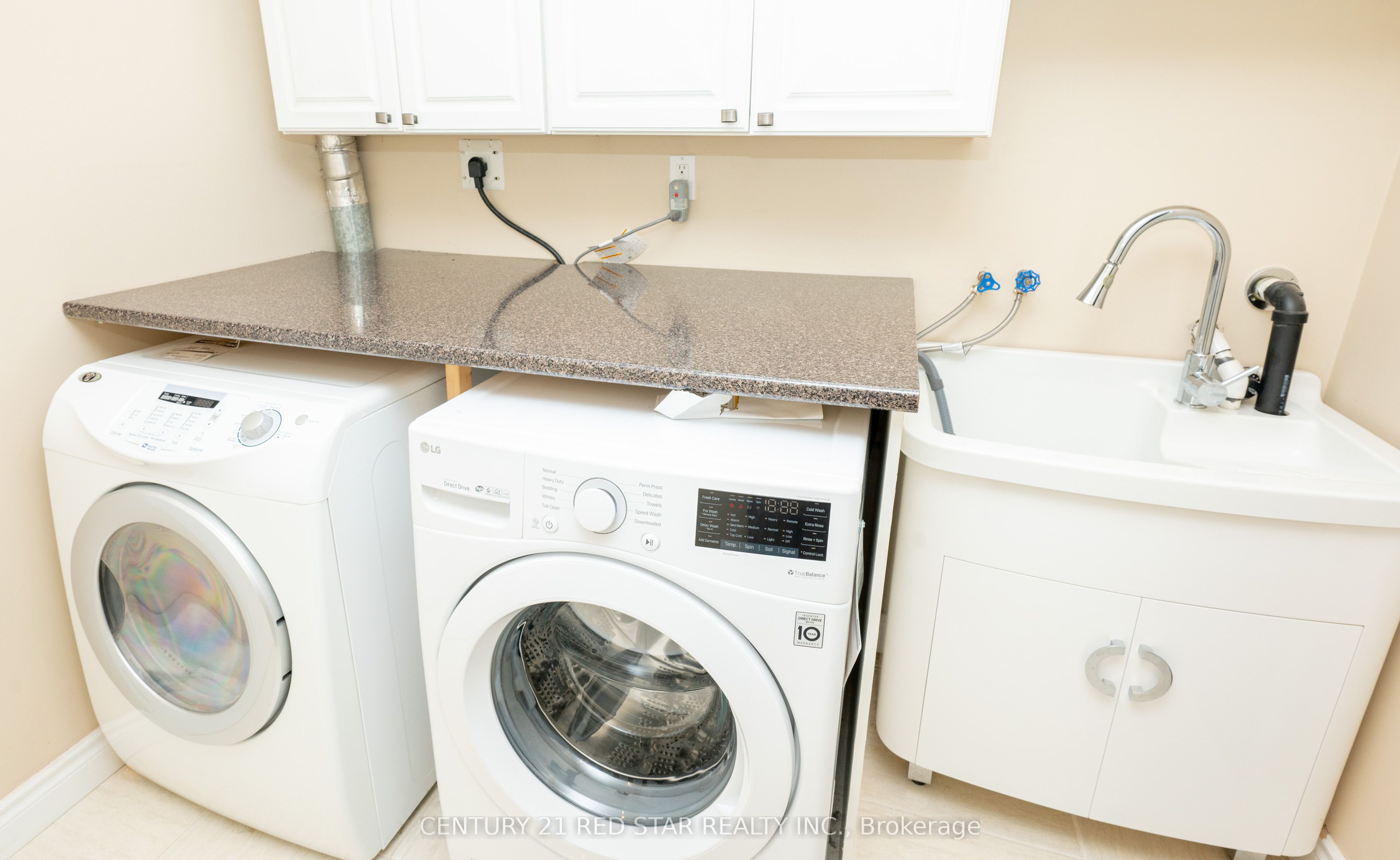 5955 Mayfield Road Property Photo 27