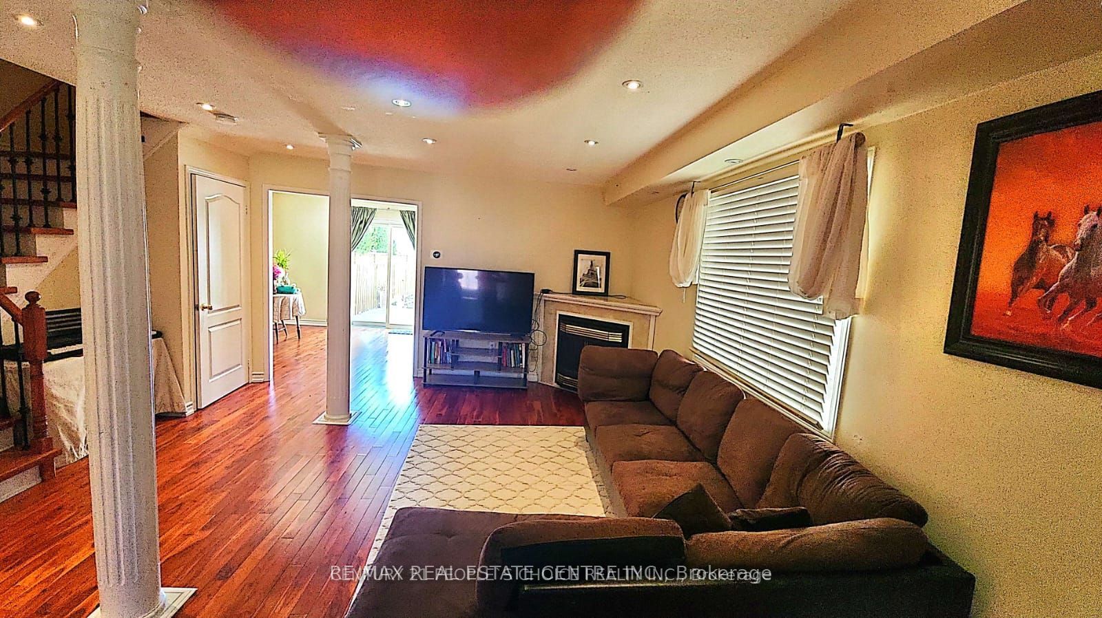 717 Dolly Bird Lane Property Photo 4
