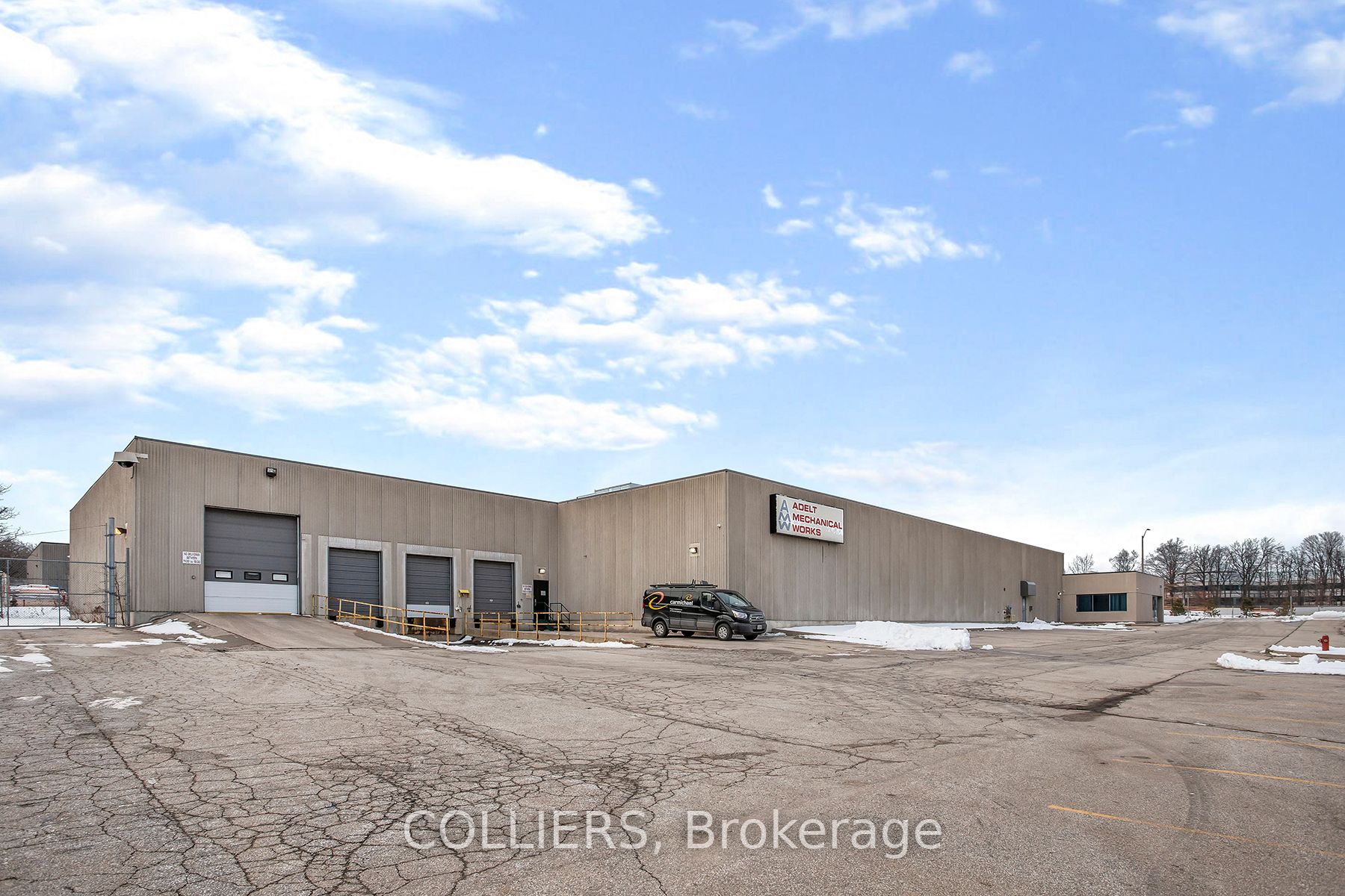 2640 Argentia Rd Property Photo 3
