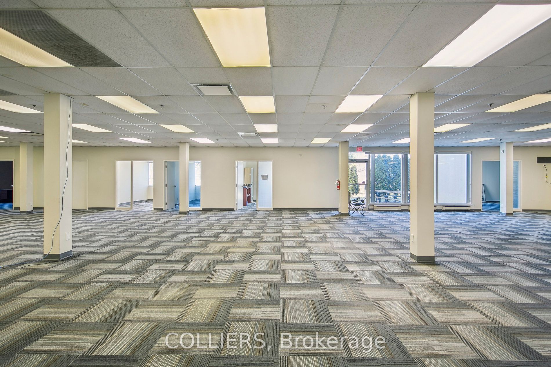 2640 Argentia Rd Property Photo 5