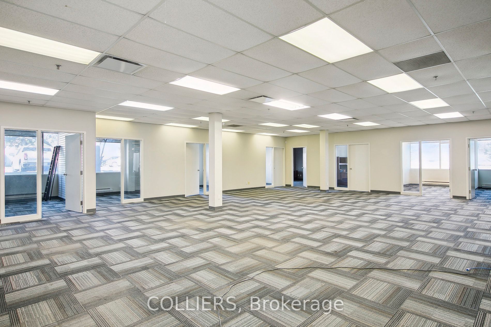 2640 Argentia Rd Property Photo 6