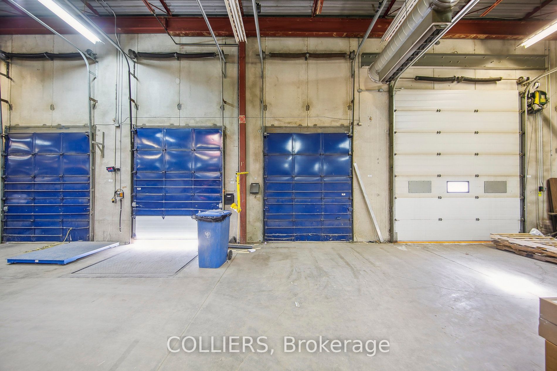 2640 Argentia Rd Property Photo 10
