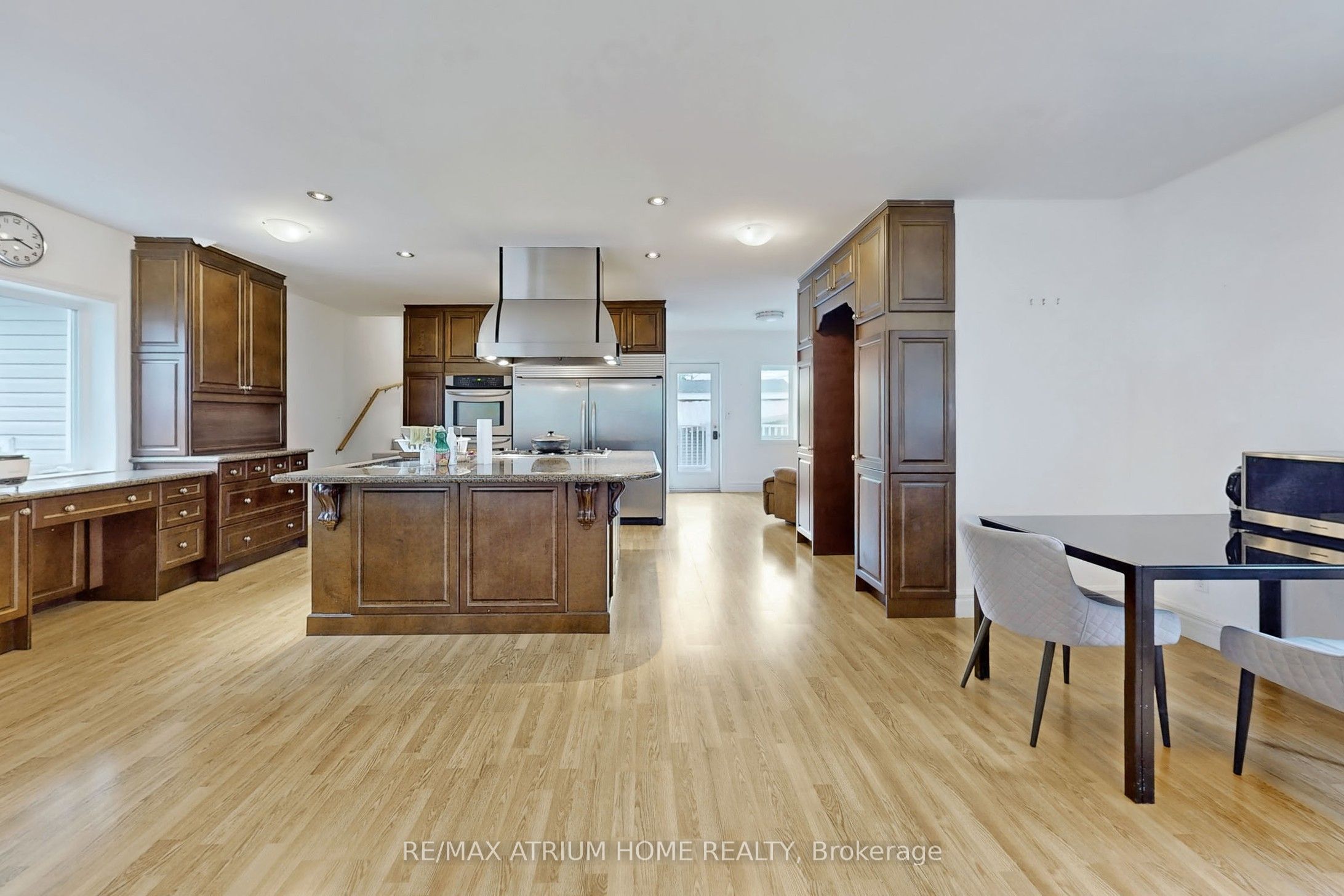 1242 Alexandra Avenue Property Photo 3