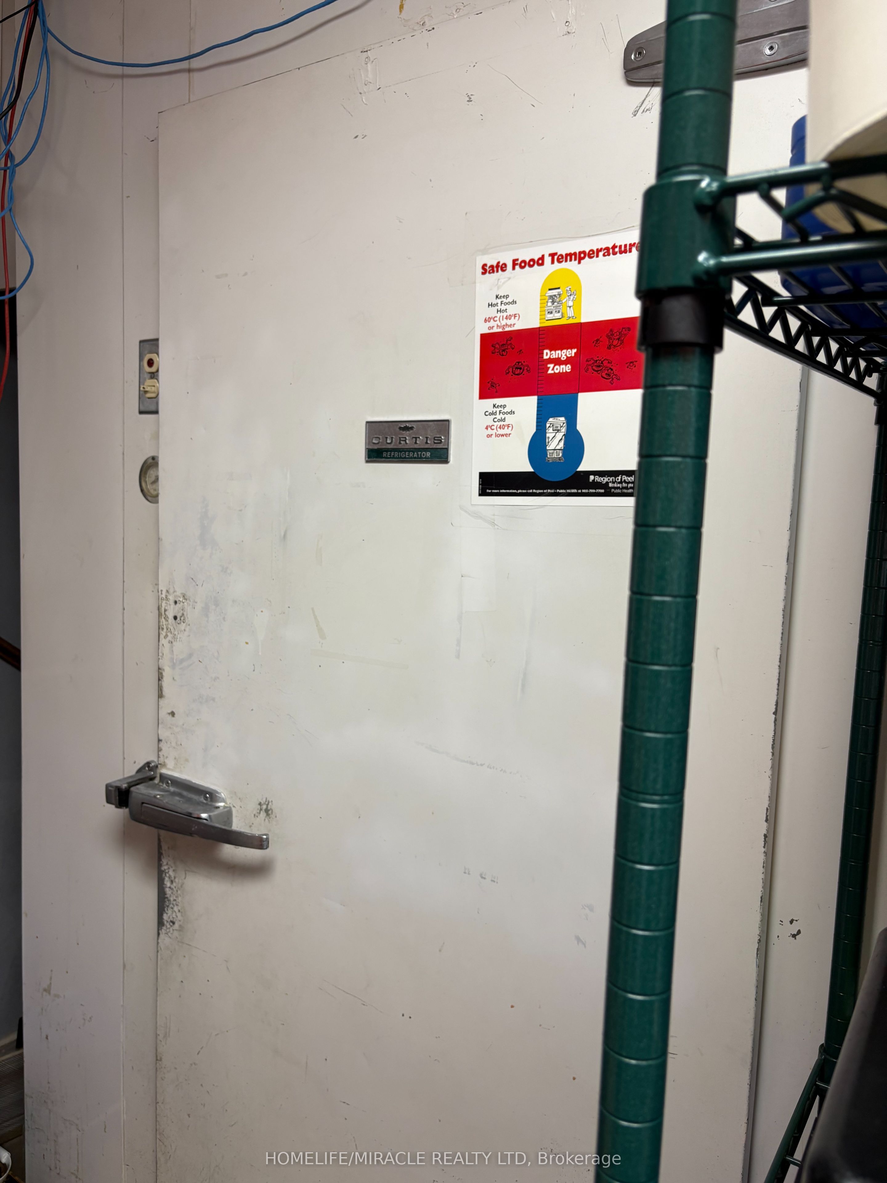 148 Queen Street Property Photo 14