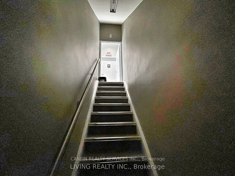 3039 Hurontario Street Property Photo 2