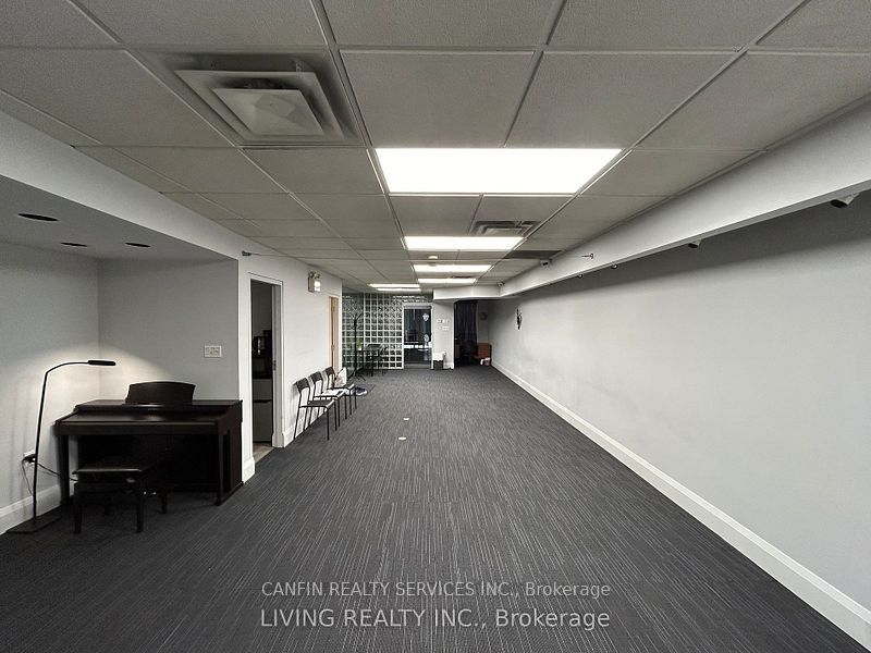 3039 Hurontario Street Property Photo 3