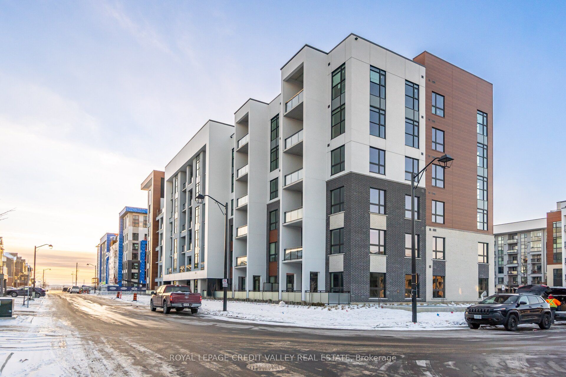 #520 - 470 Gordon Krantz Avenue Property Photo