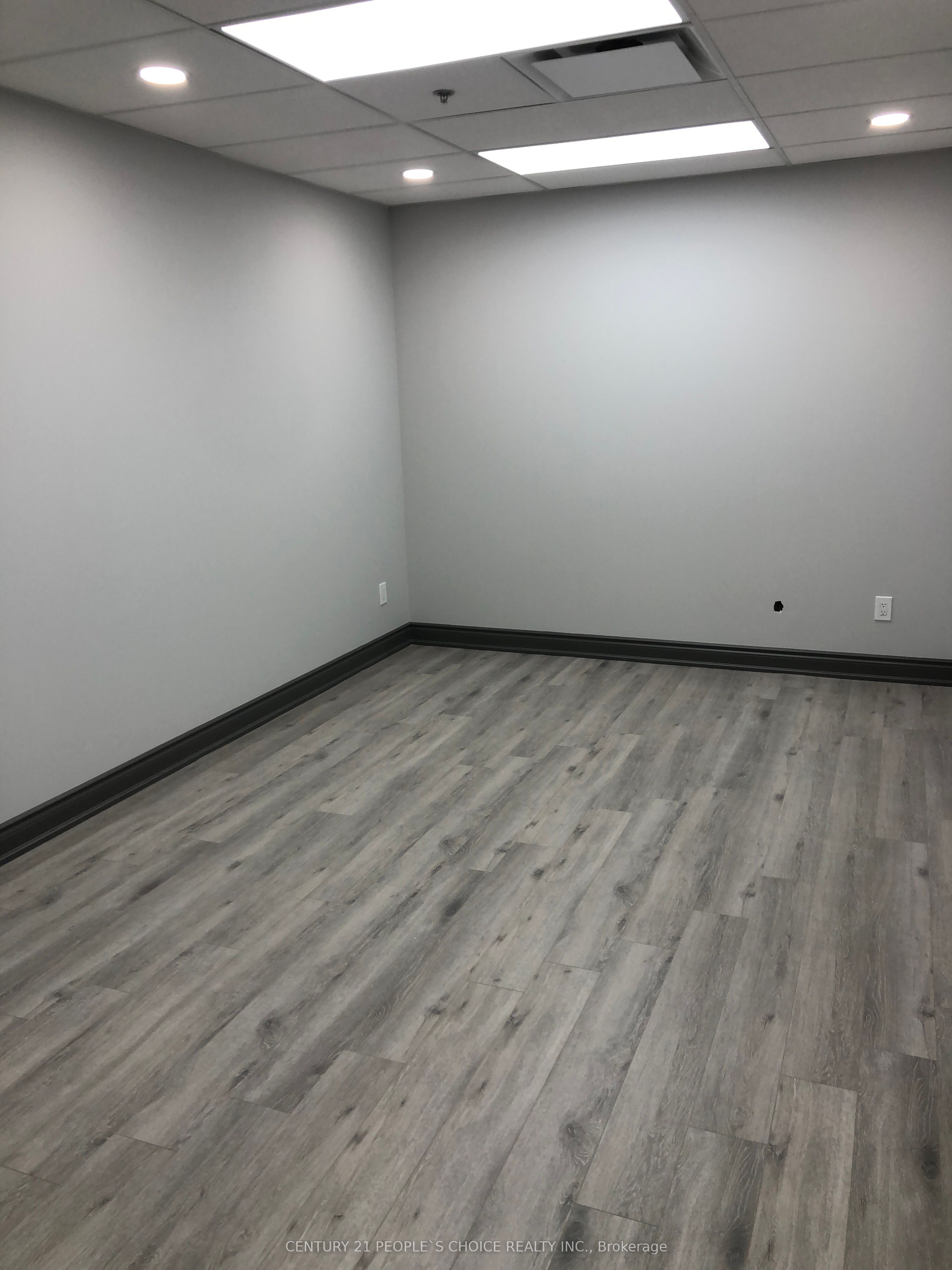 #113 # Room 1 - 127 Westmore Drive Property Photo 14