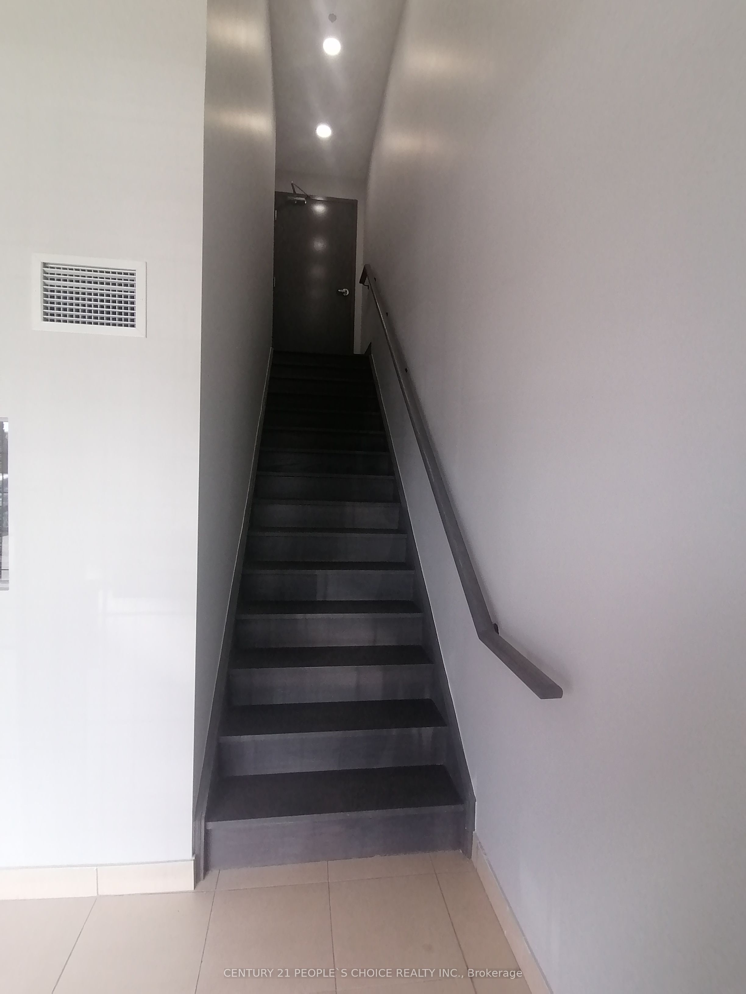 #113 #room 5 - 127 Westmore Drive Property Photo 10