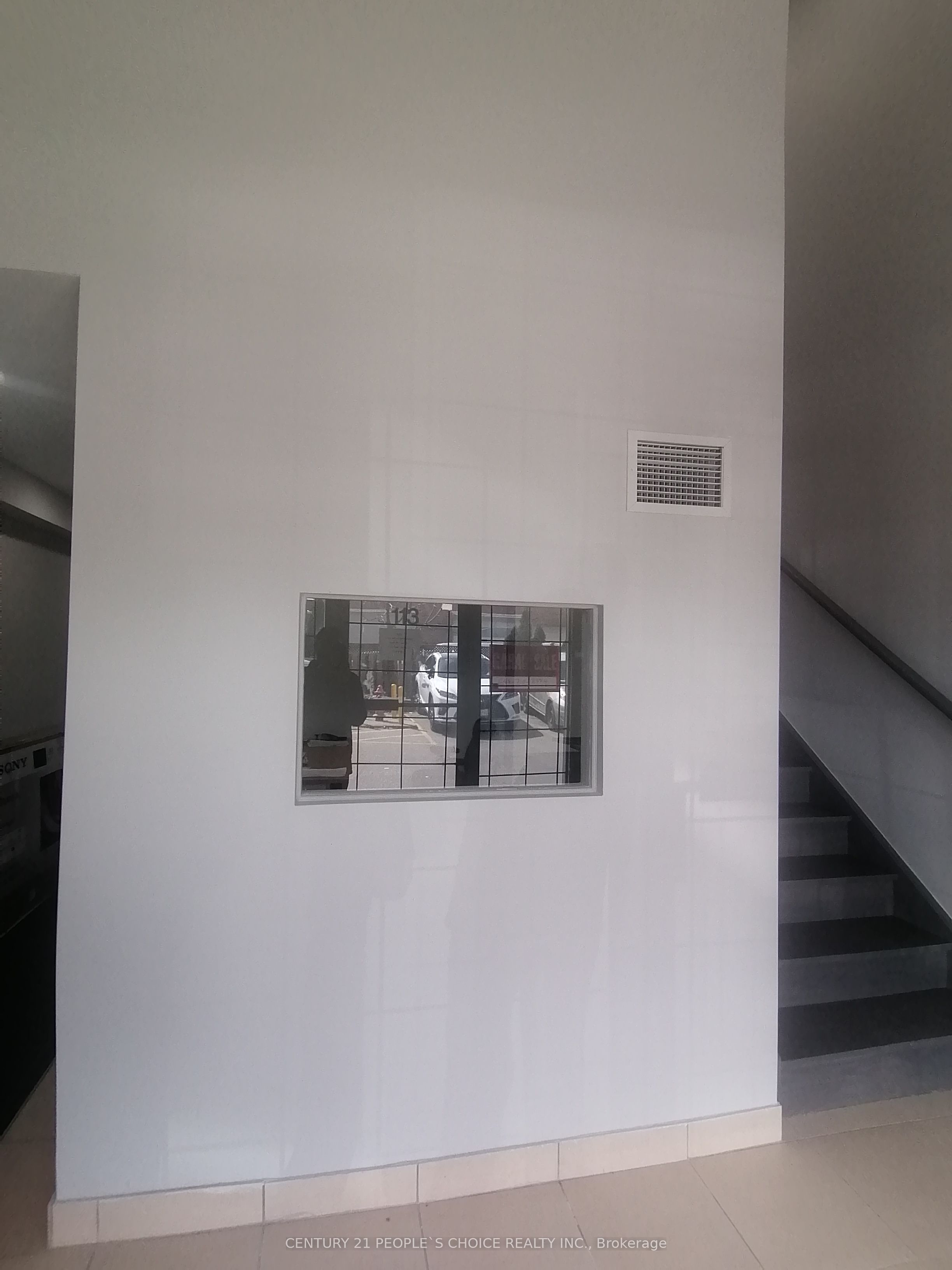 #113 #room 5 - 127 Westmore Drive Property Photo 12