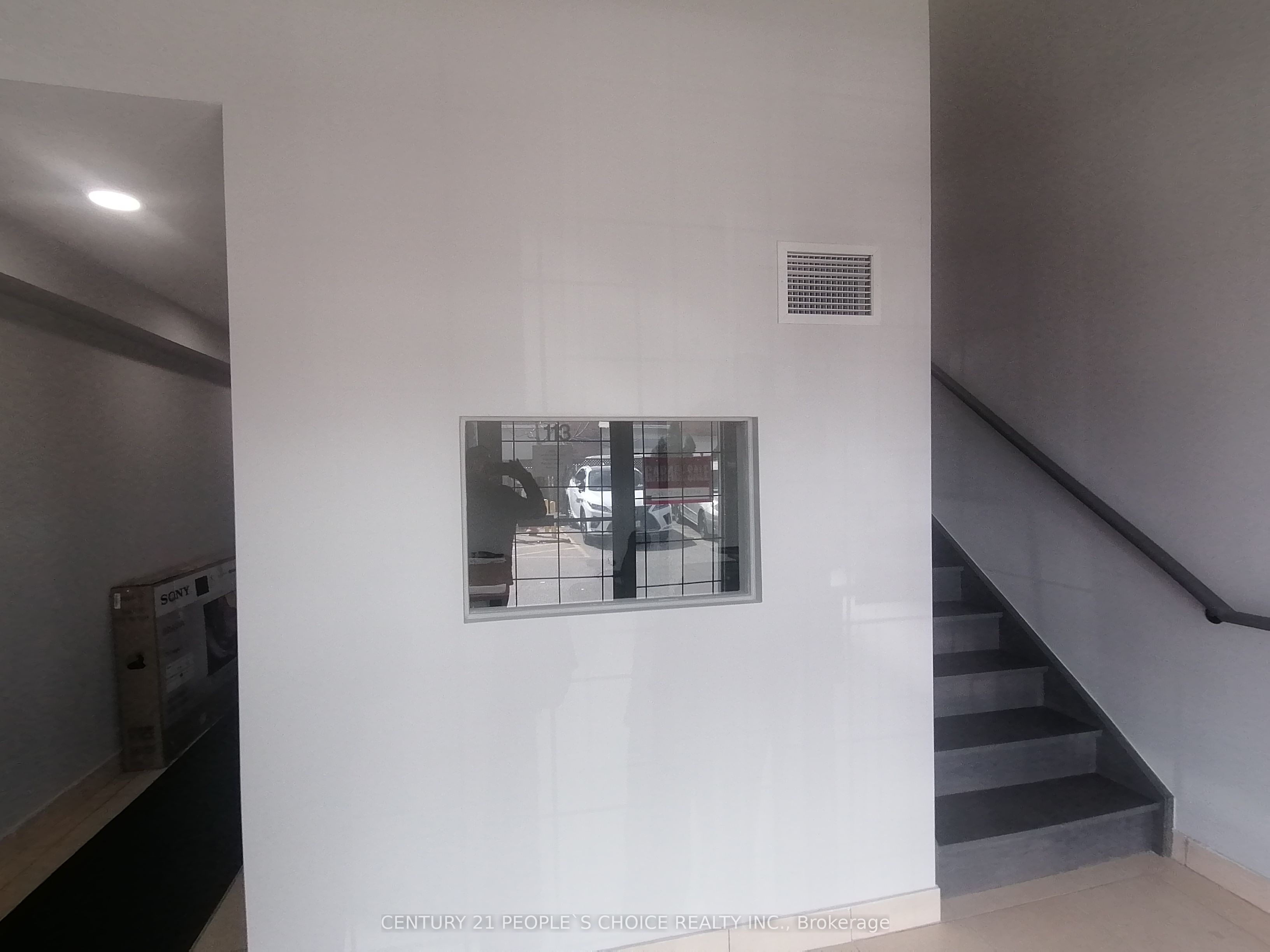 #113 #room 5 - 127 Westmore Drive Property Photo 13