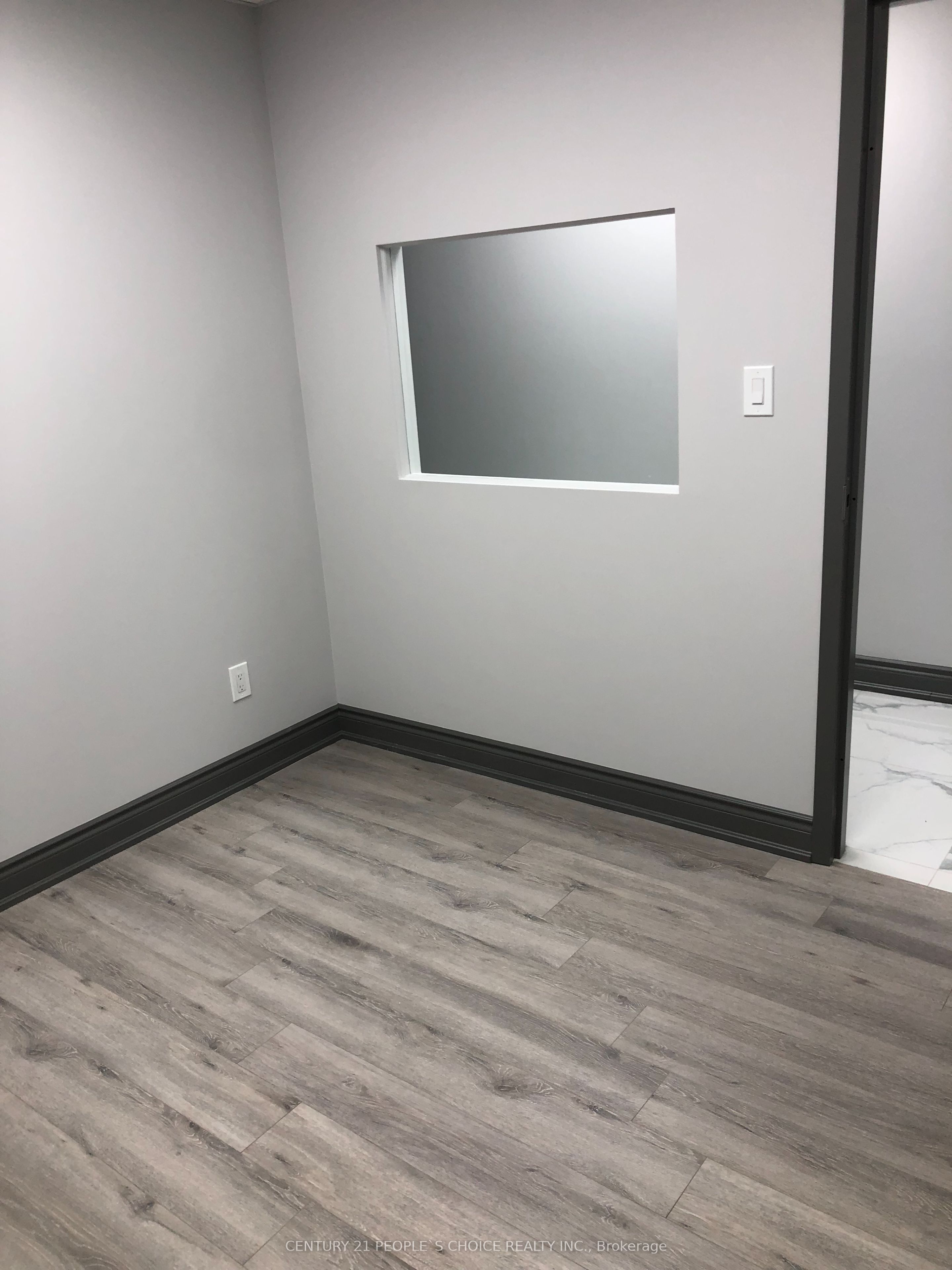#113 #room 5 - 127 Westmore Drive Property Photo 15
