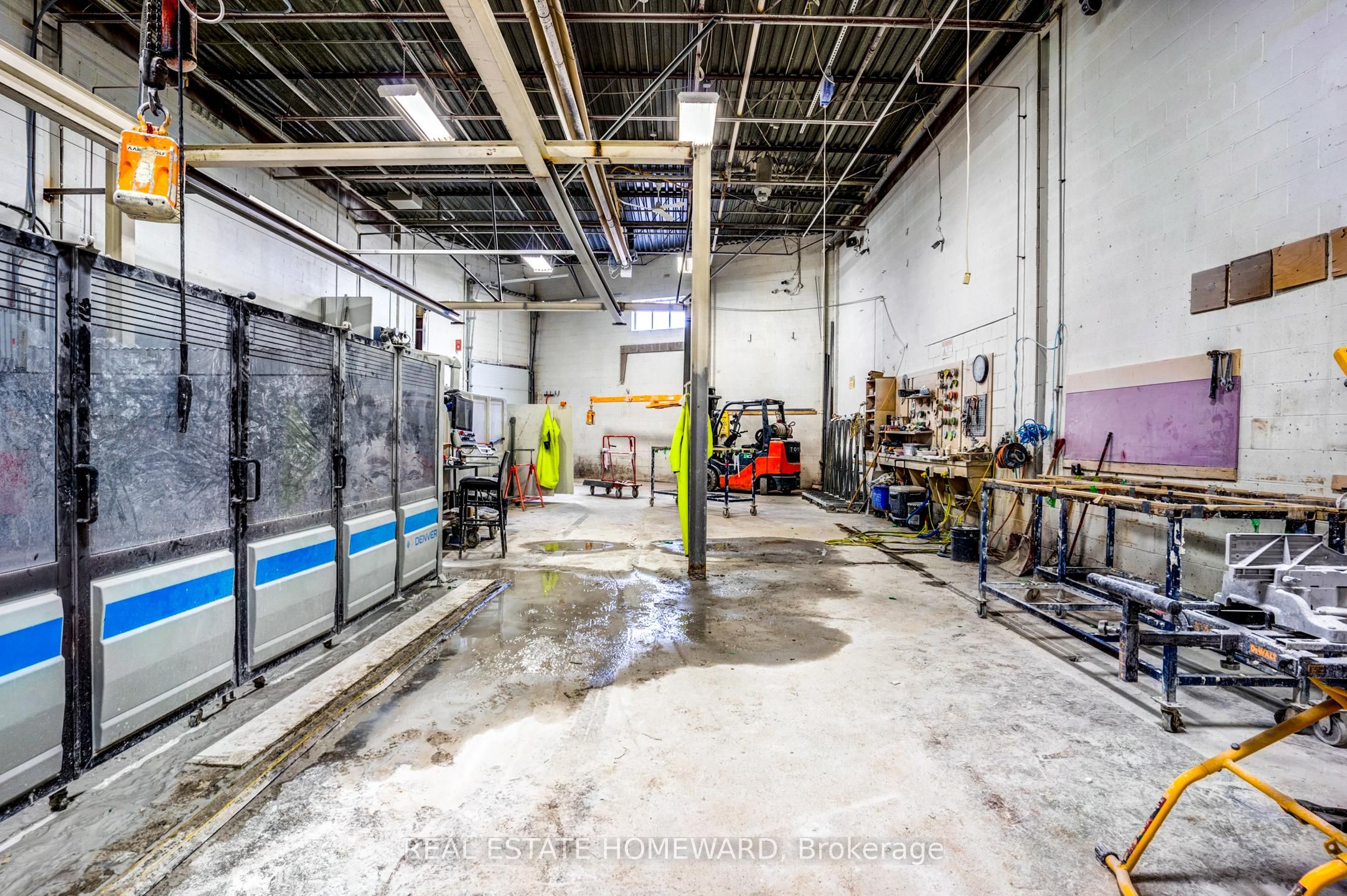 #unit 3 - 170 Bovaird Drive Property Photo 23