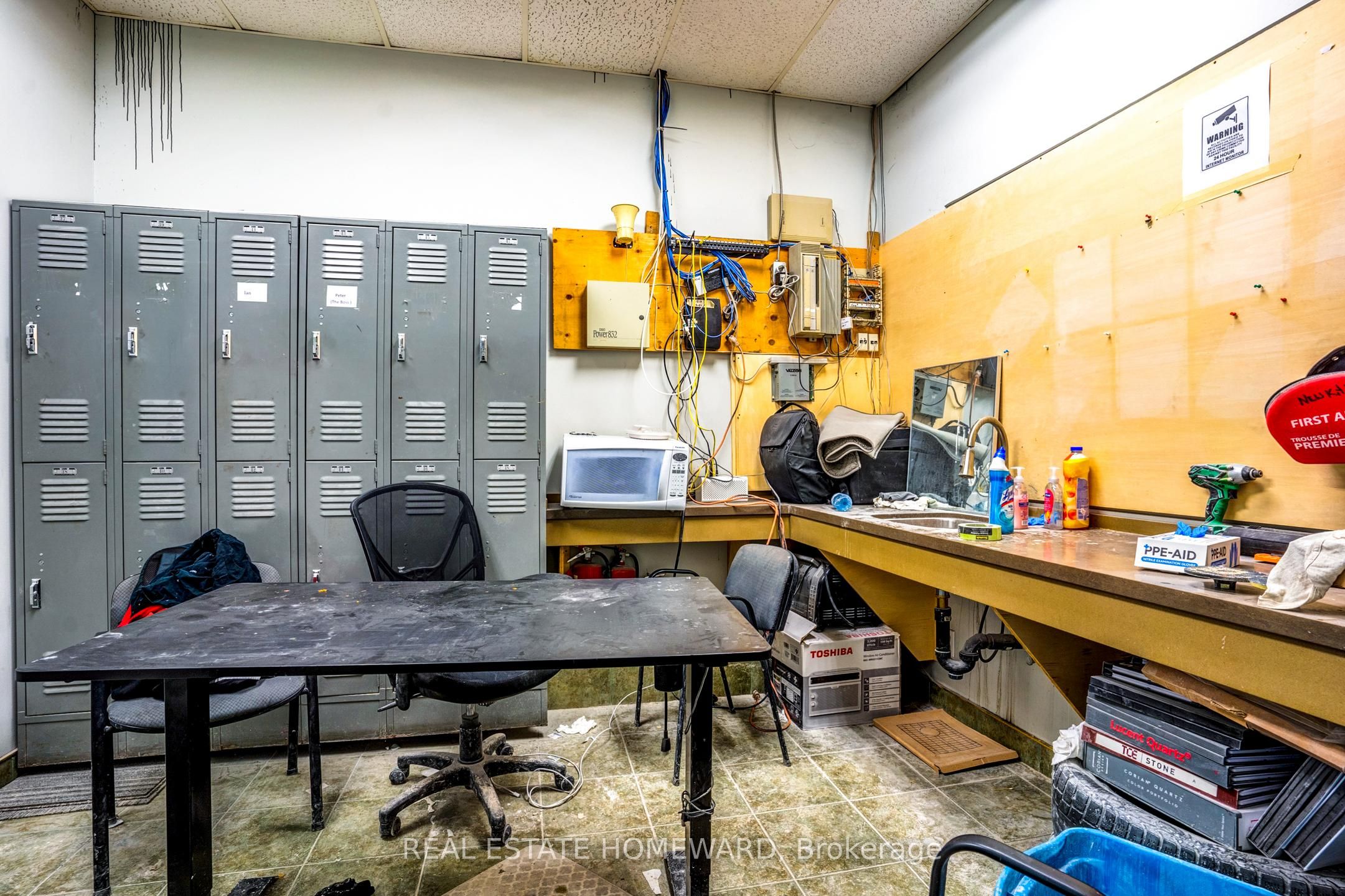 #unit 3 - 170 Bovaird Drive Property Photo 31