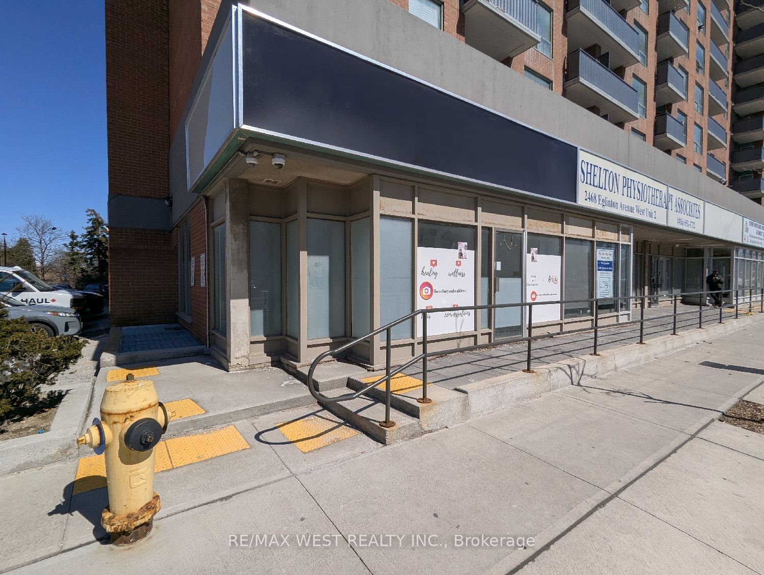 #unit 1 - 2468 Eglinton Avenue Property Photo 3