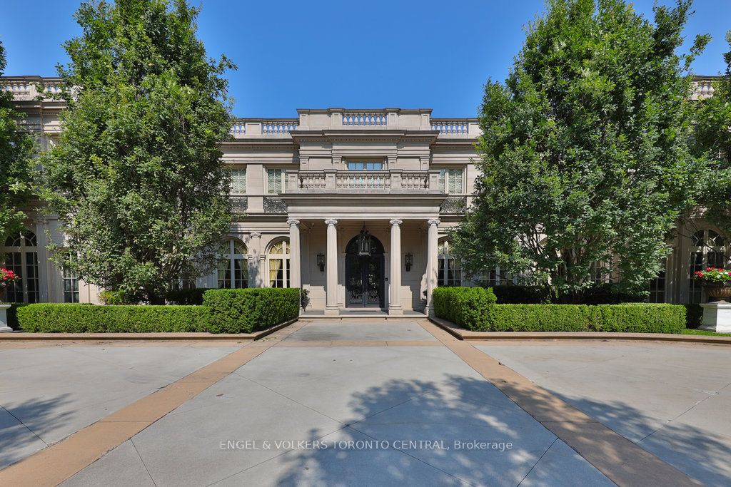 489 Lakeshore Road Property Photo