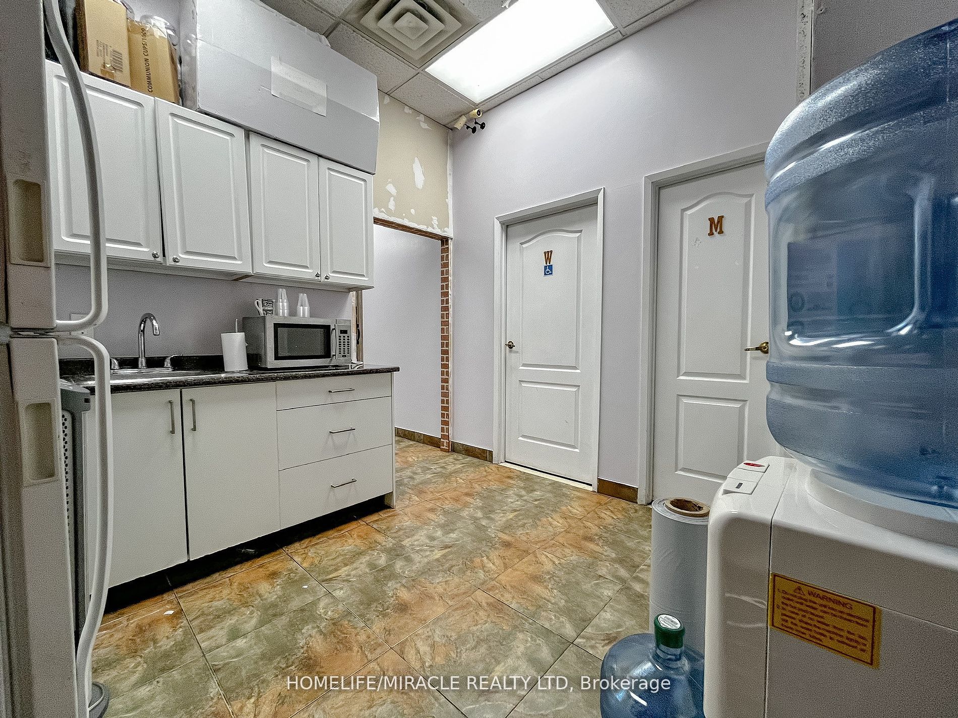 #19 - 351 Parkhurst Square Property Photo 9